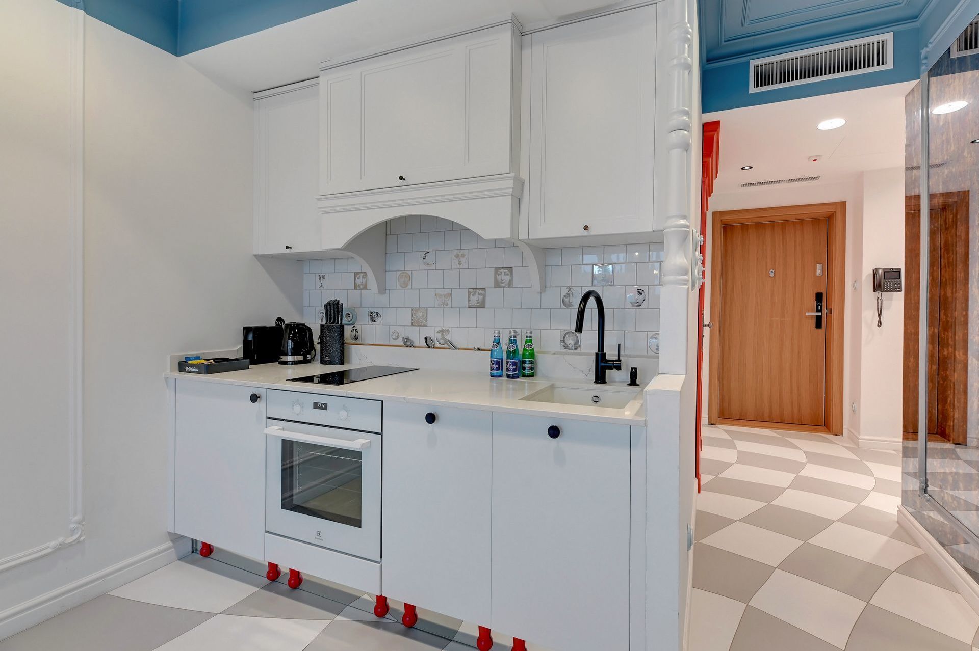 Grand Apartments