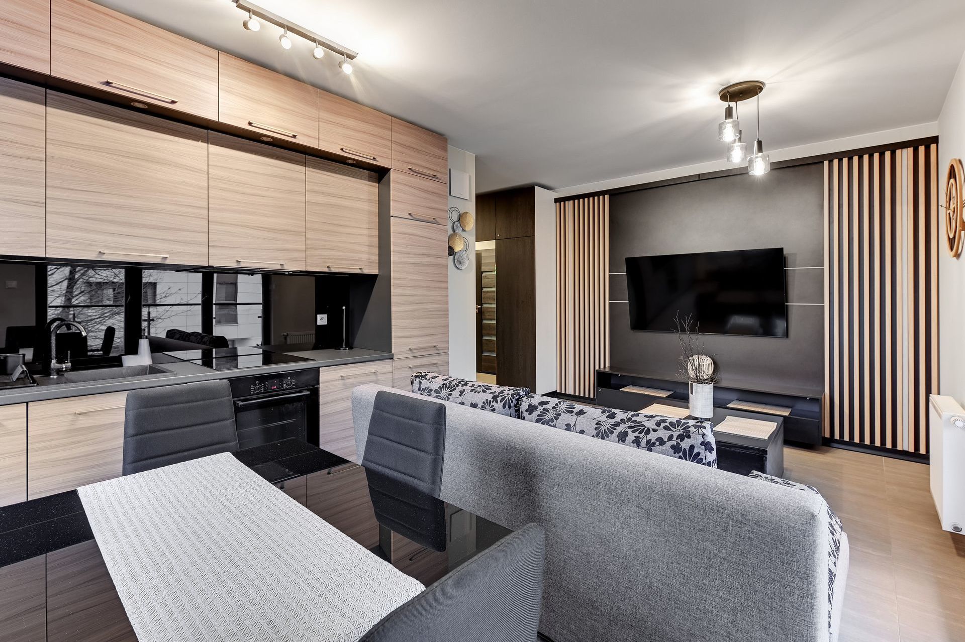 Grand Apartments