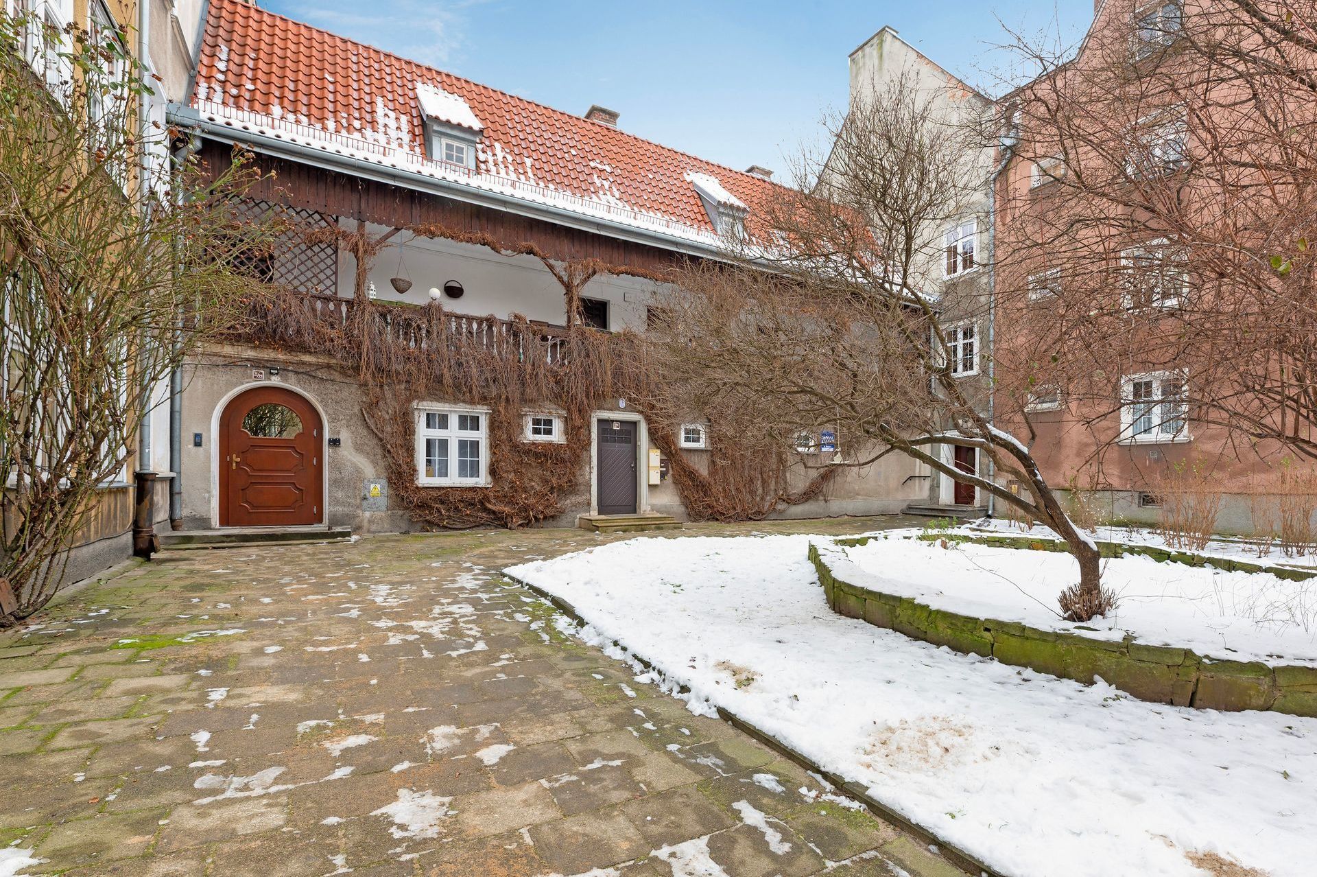 Grand Apartments