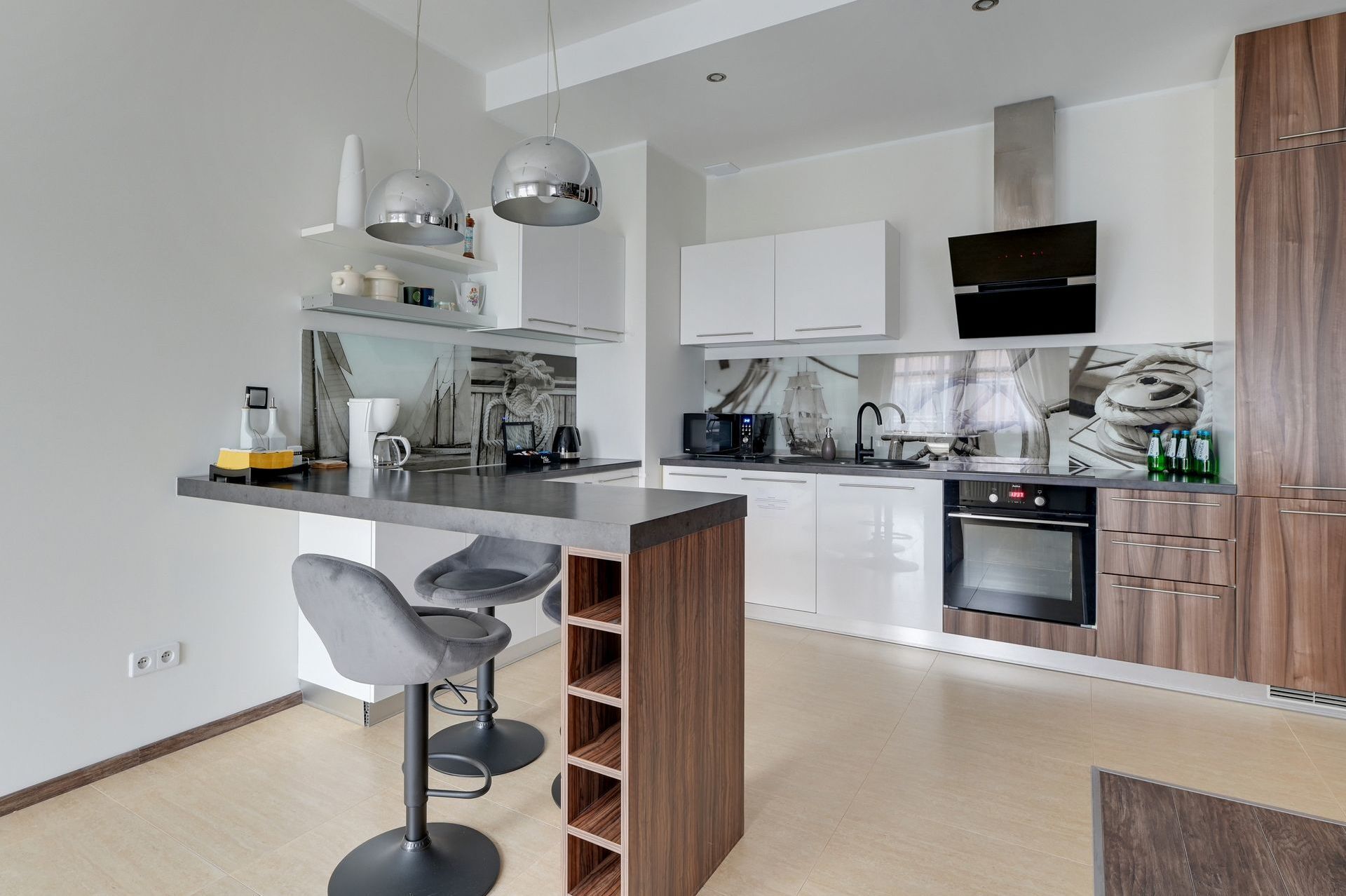 Grand Apartments