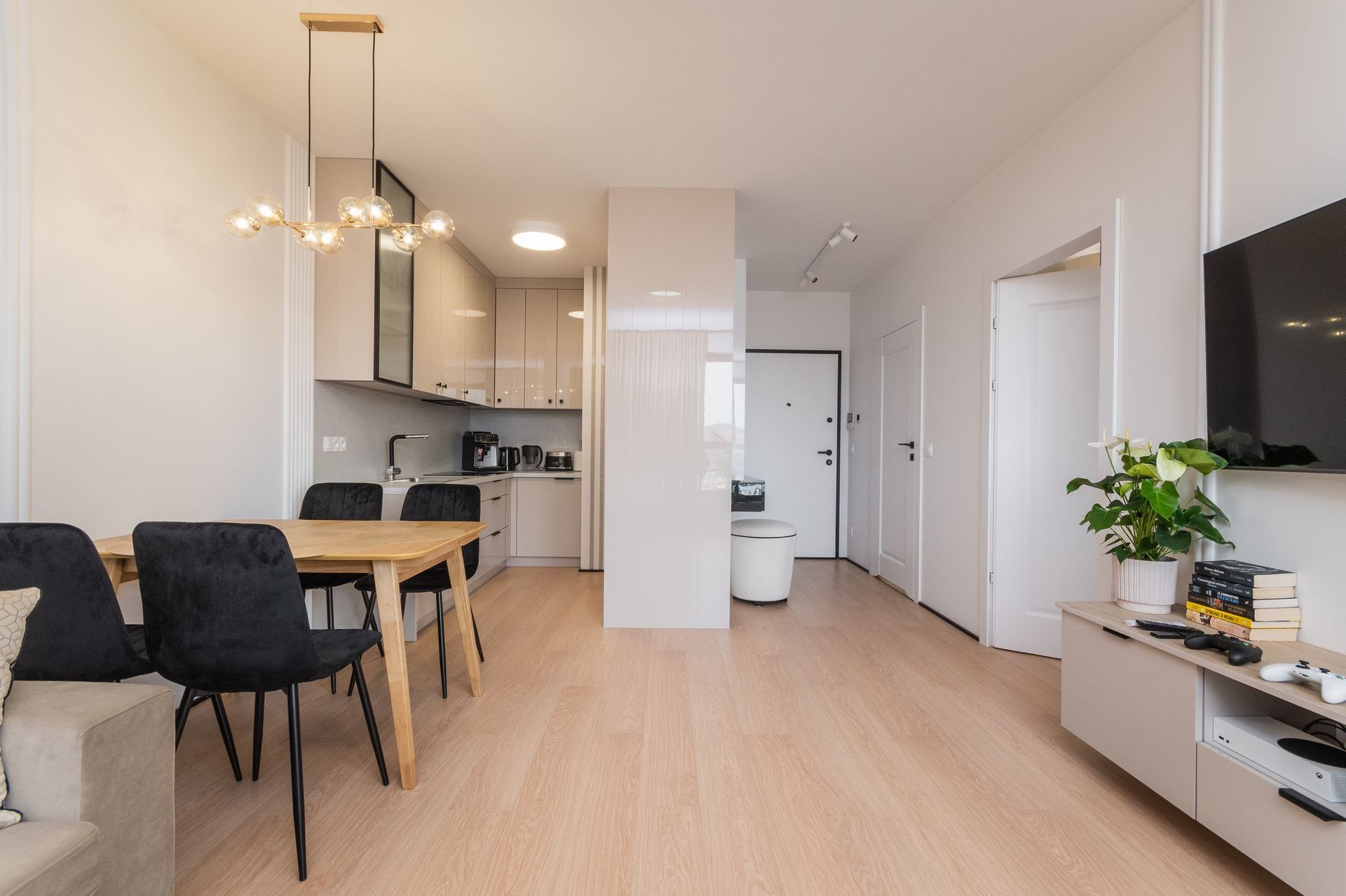 Grand Apartments