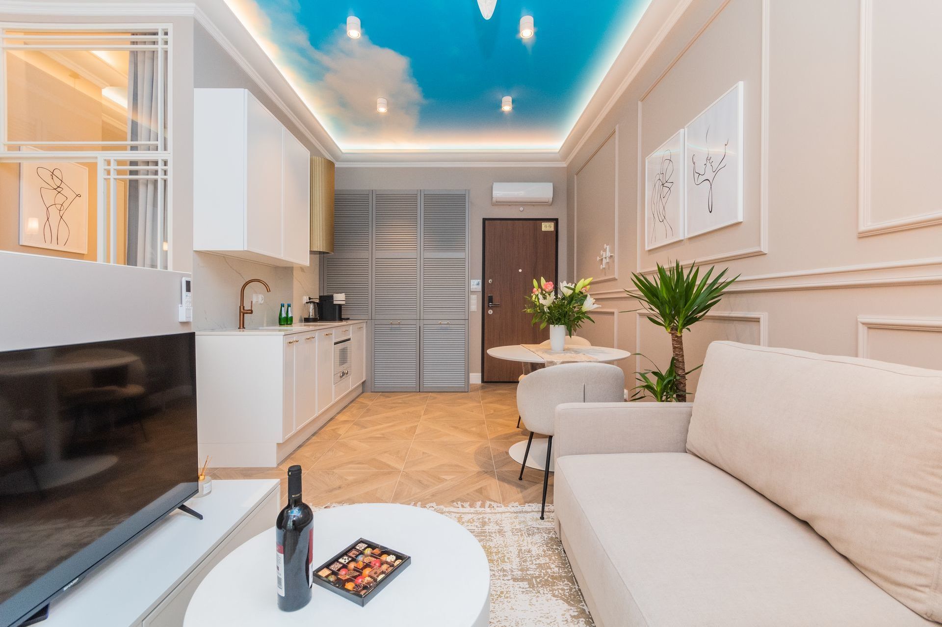 Grand Apartments