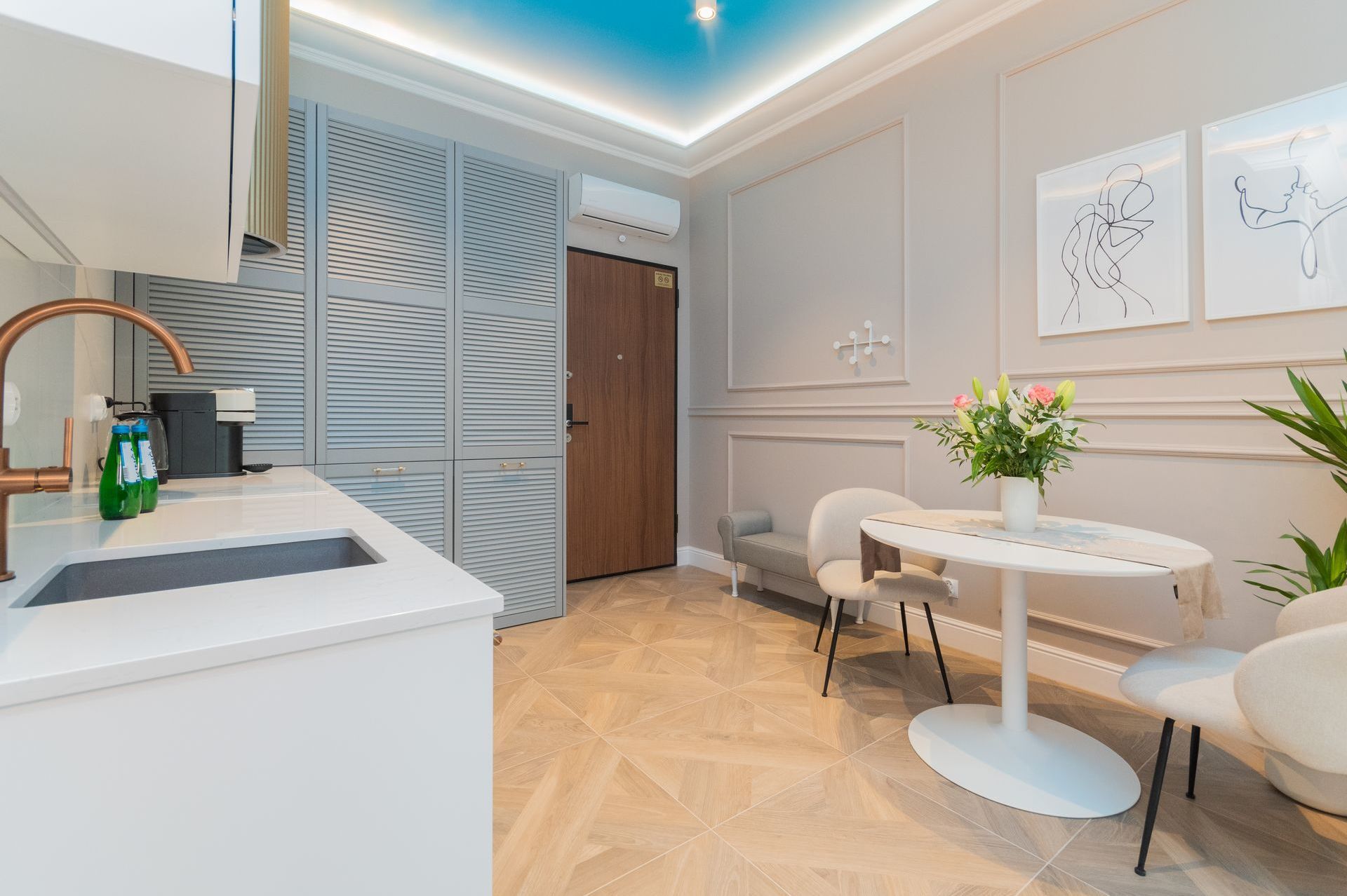 Grand Apartments