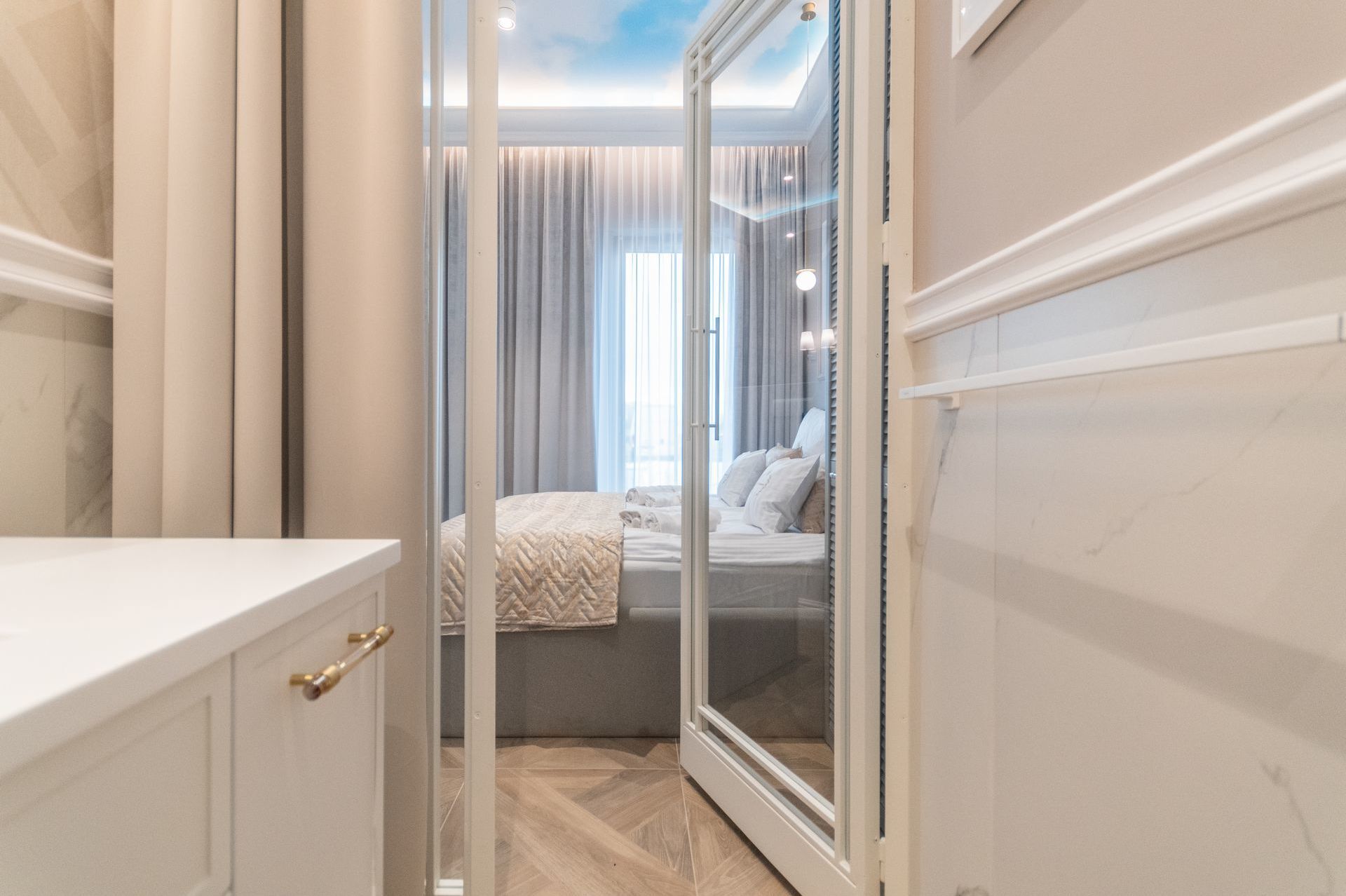 Grand Apartments
