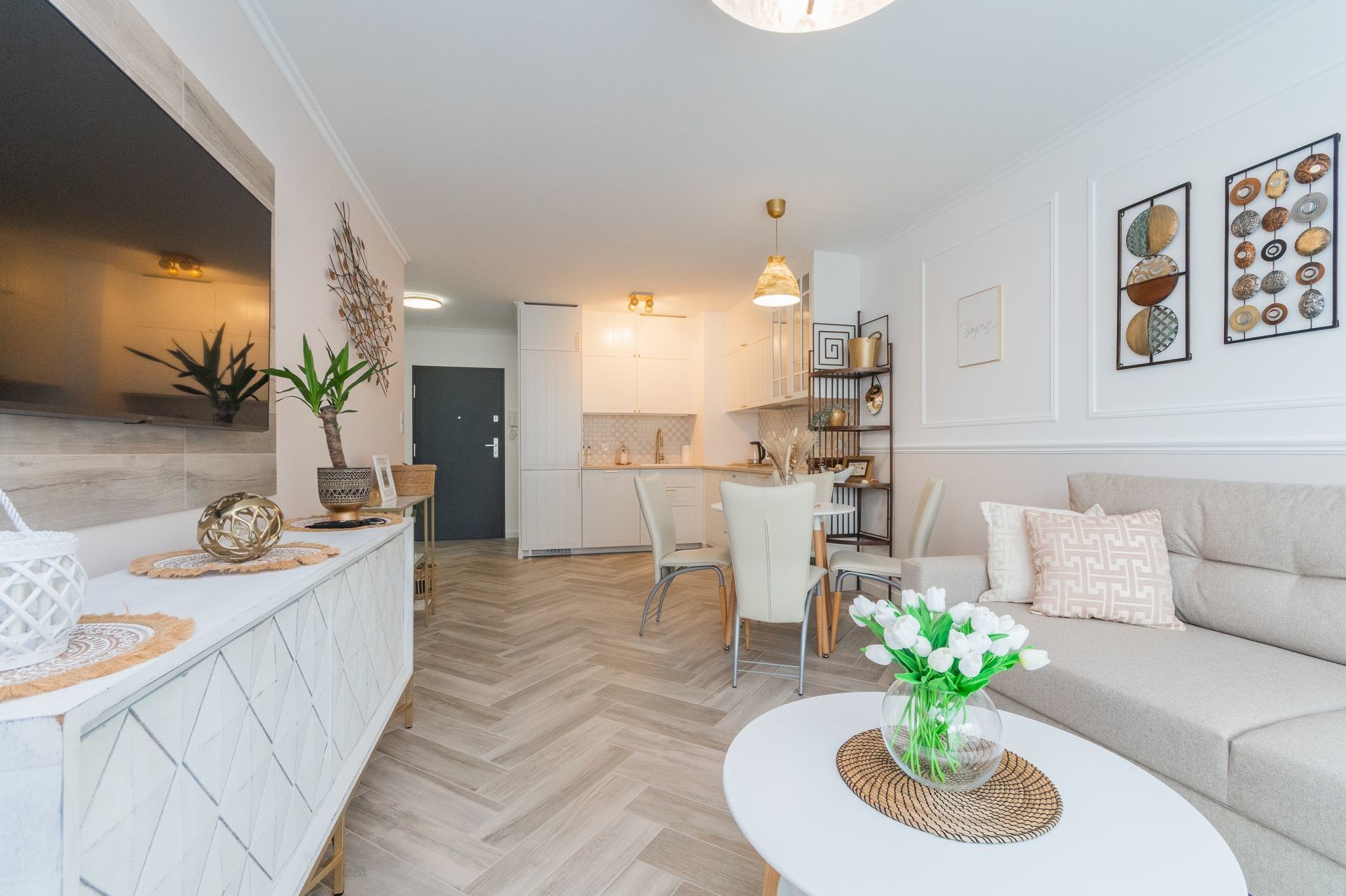 Grand Apartments