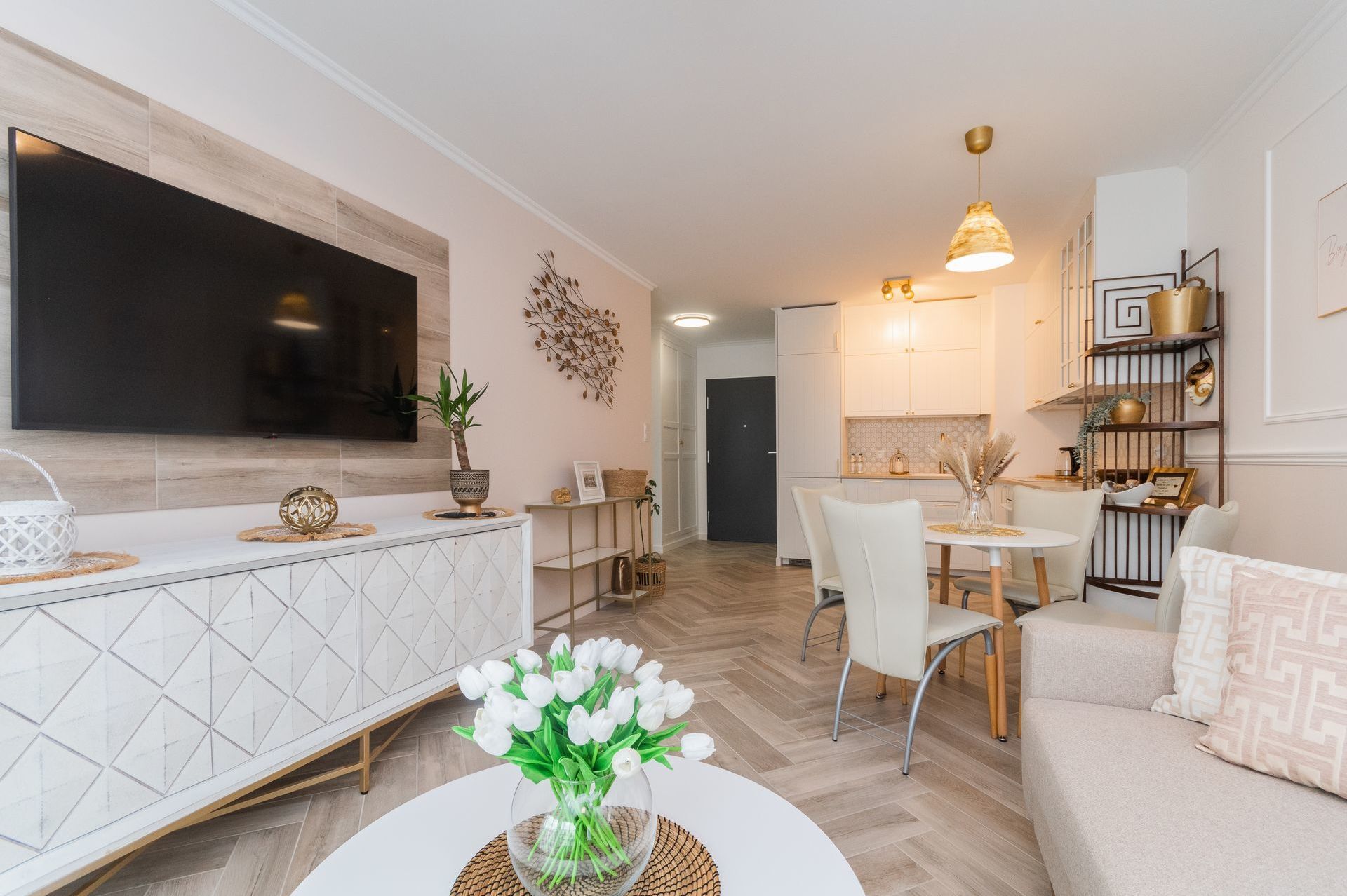 Grand Apartments