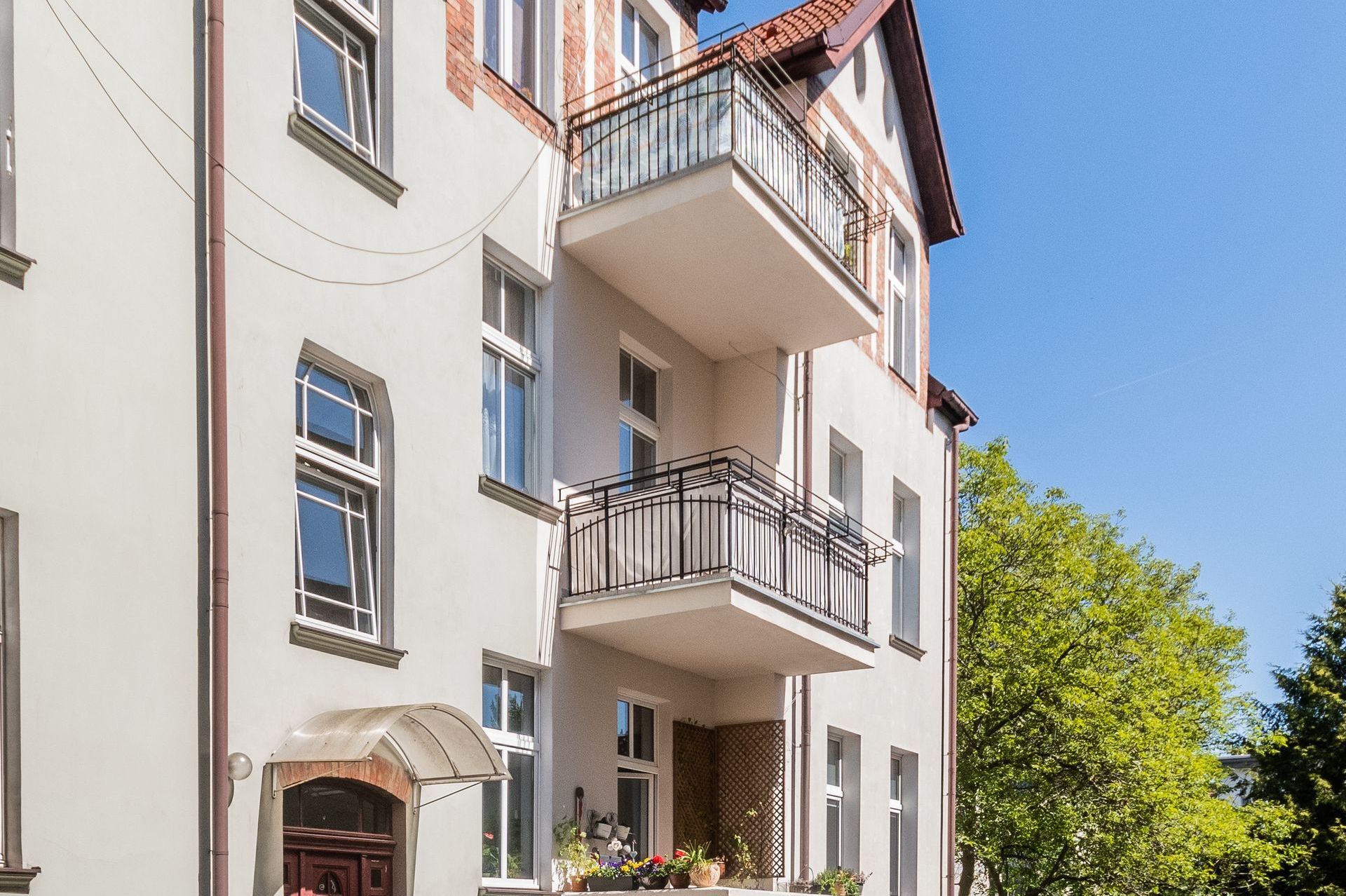 Grand Apartments