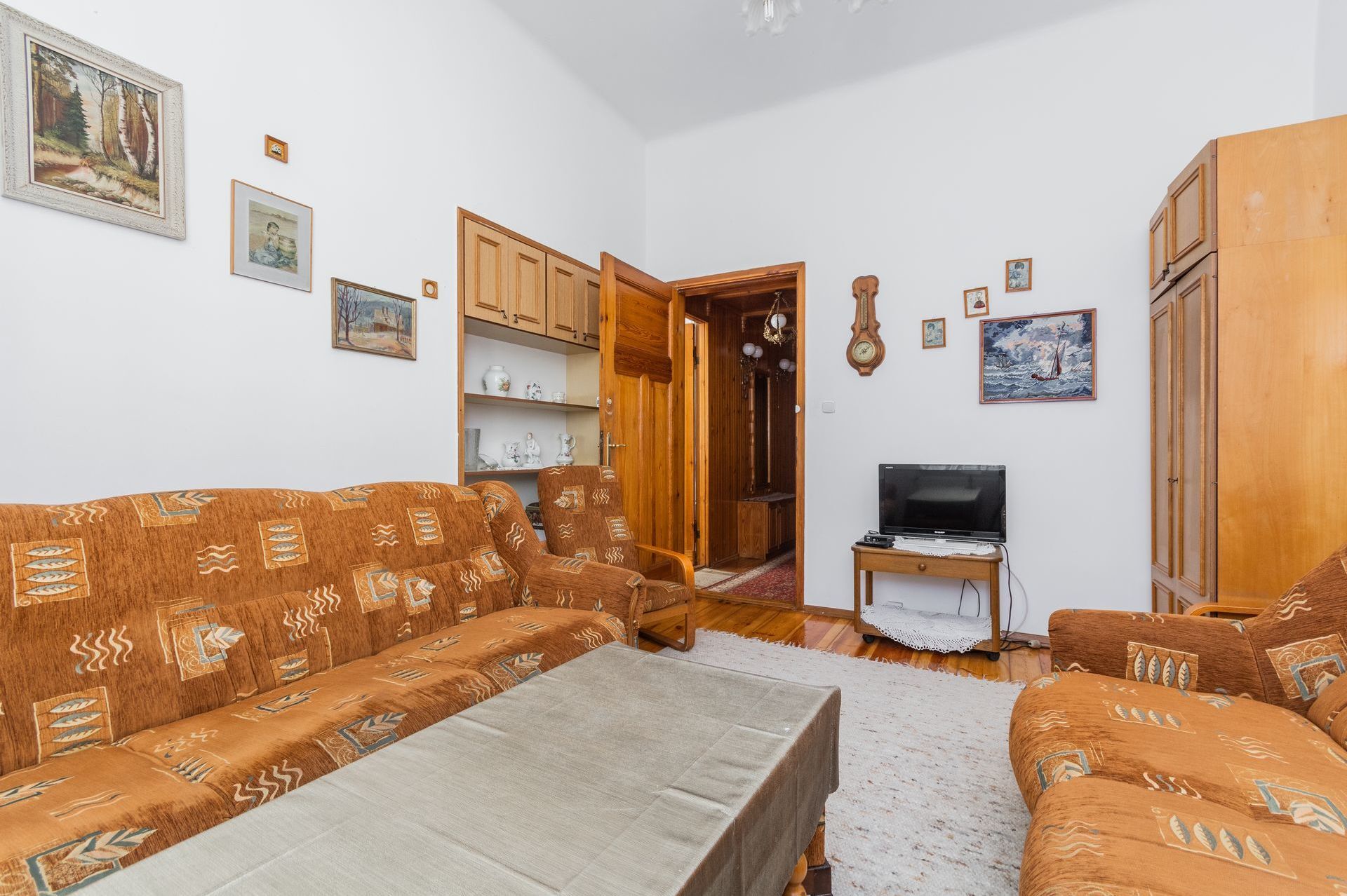 Grand Apartments