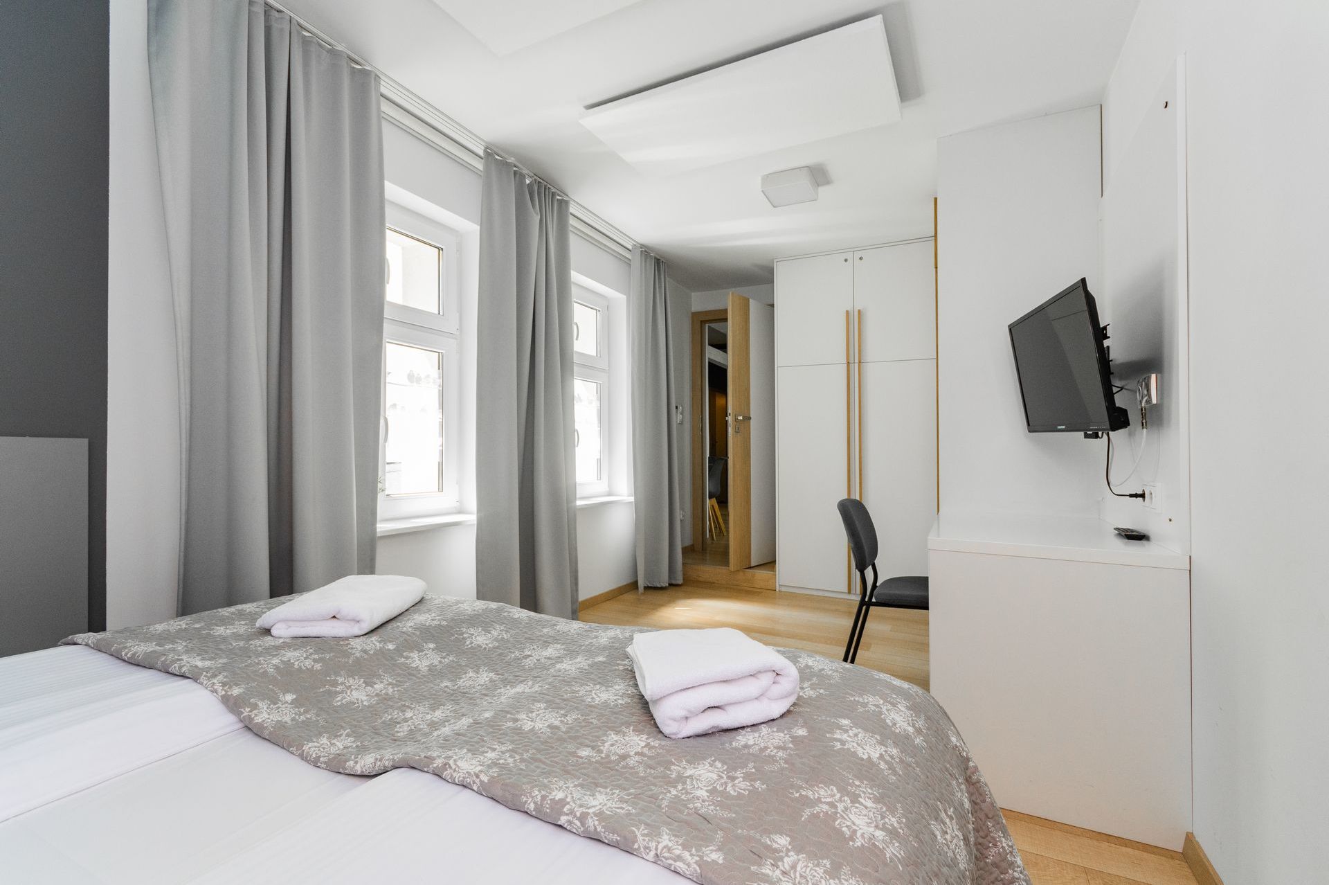 Grand Apartments
