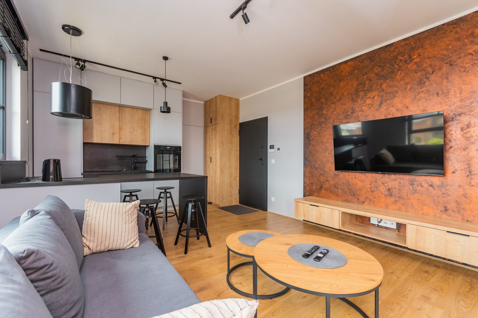 Grand Apartments