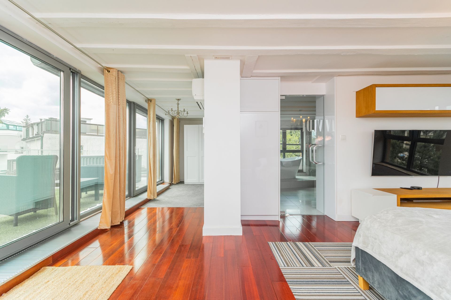 Grand Apartments