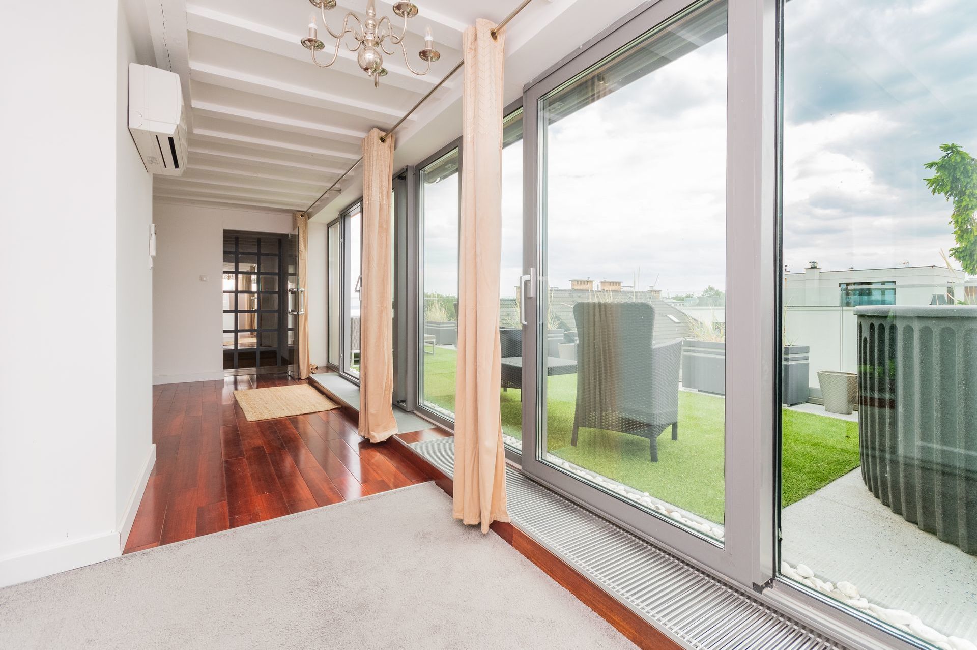 Grand Apartments
