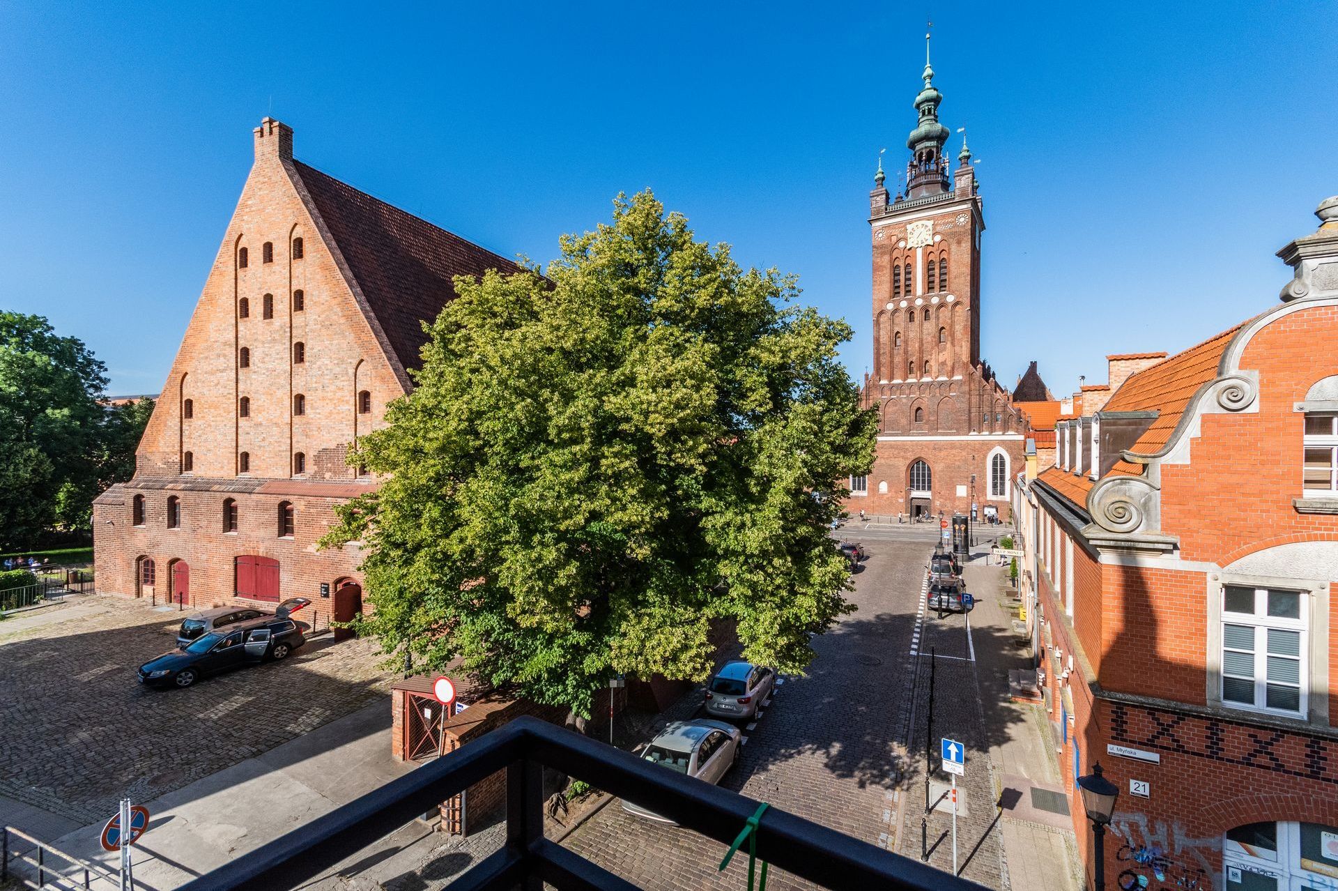 Grand Apartments