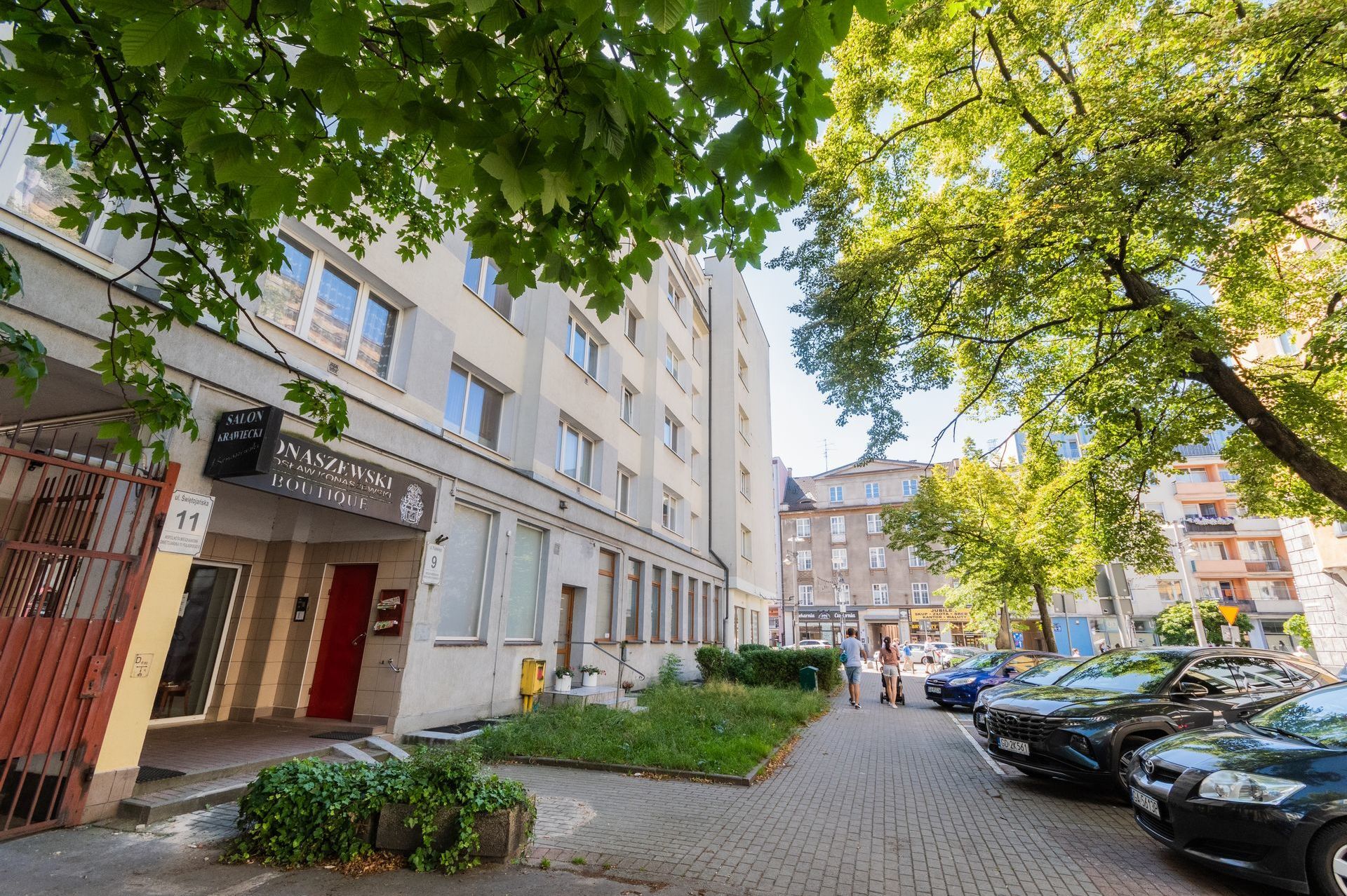 Grand Apartments
