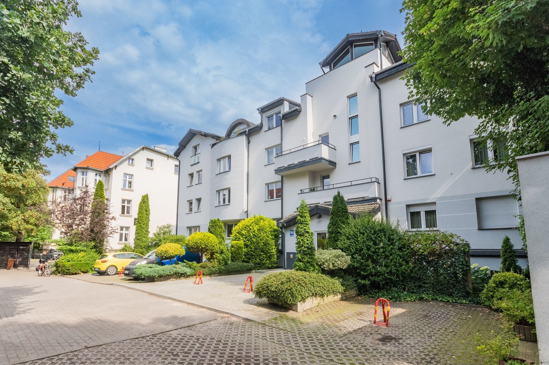 Grand Apartments