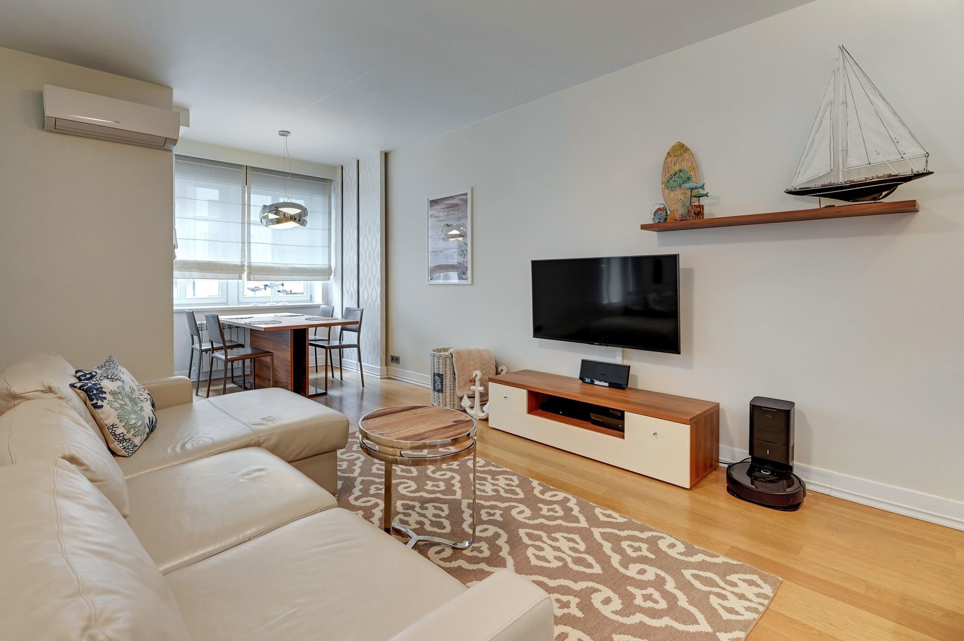 Grand Apartments