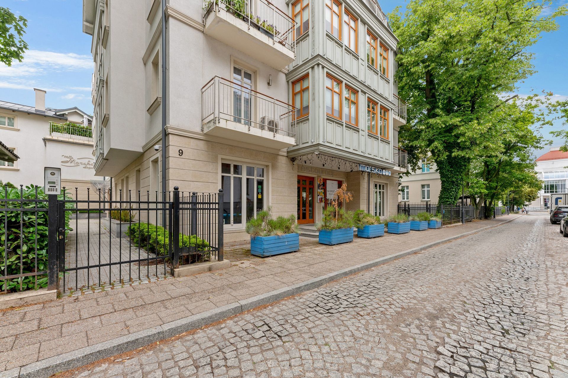 Grand Apartments