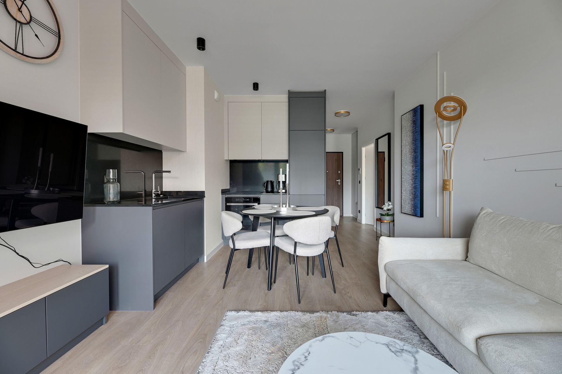 Grand Apartments