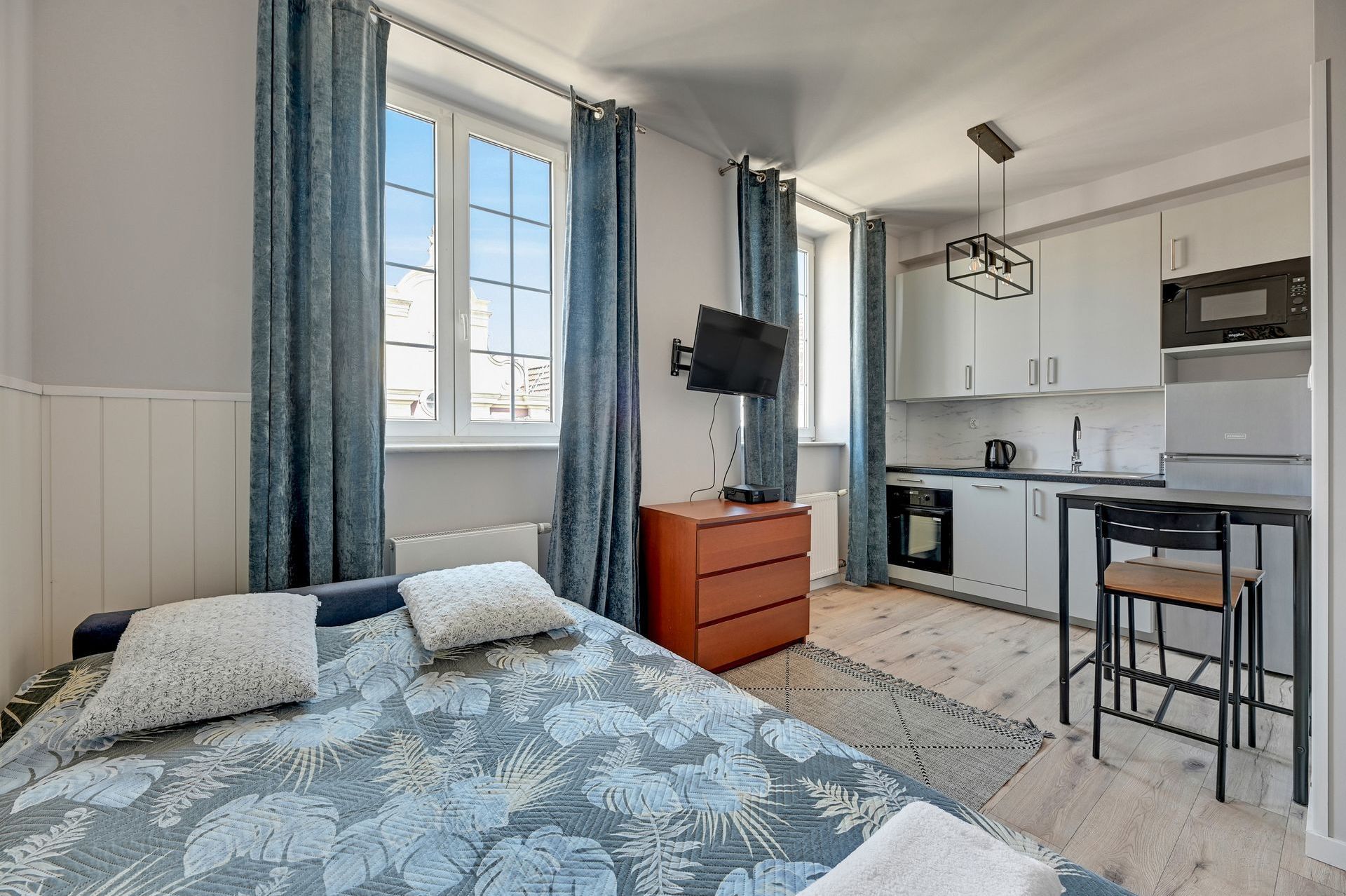 Grand Apartments