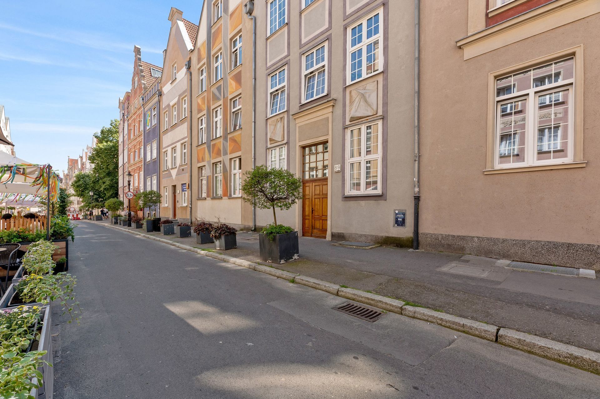 Grand Apartments