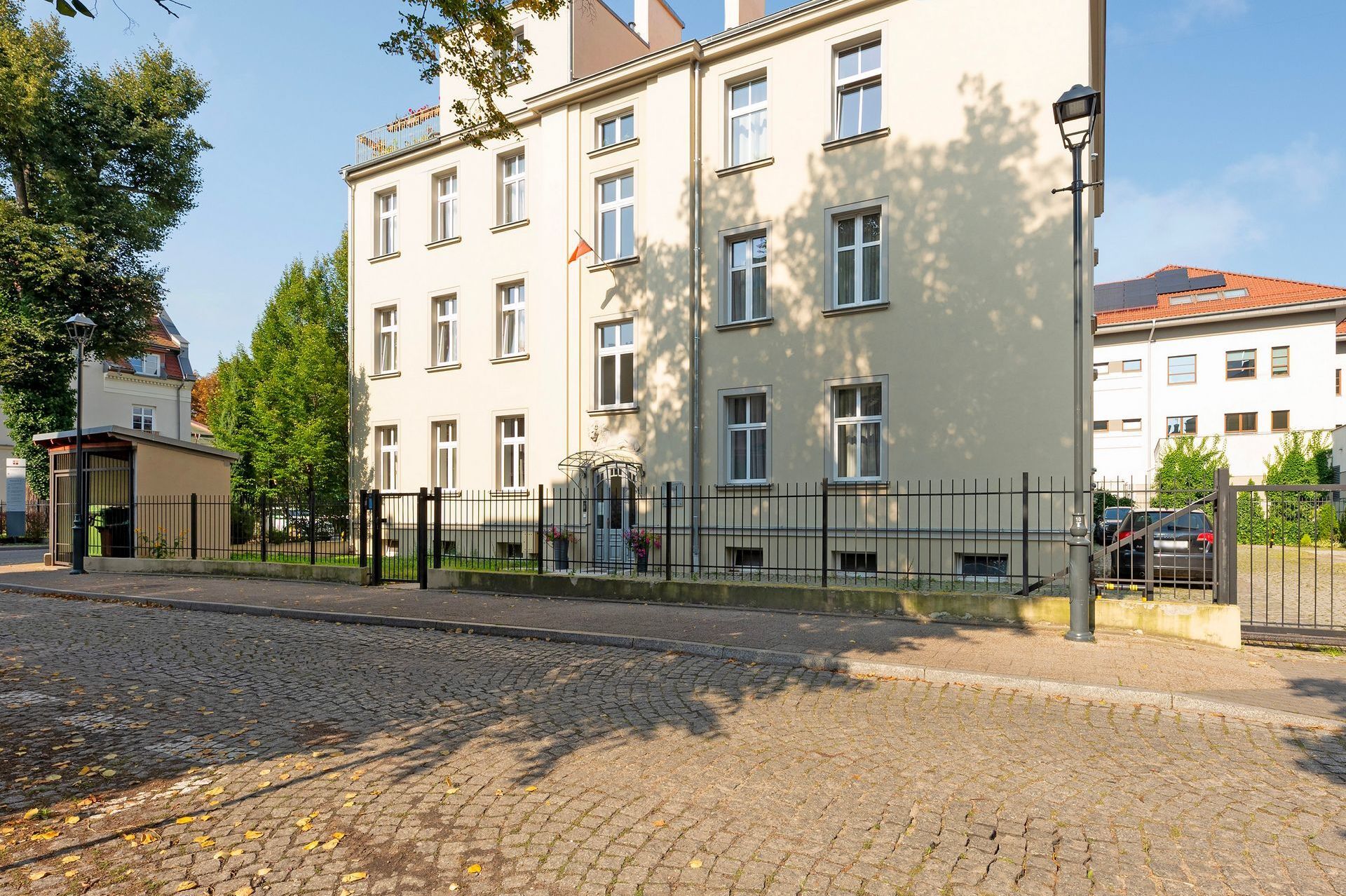 Grand Apartments