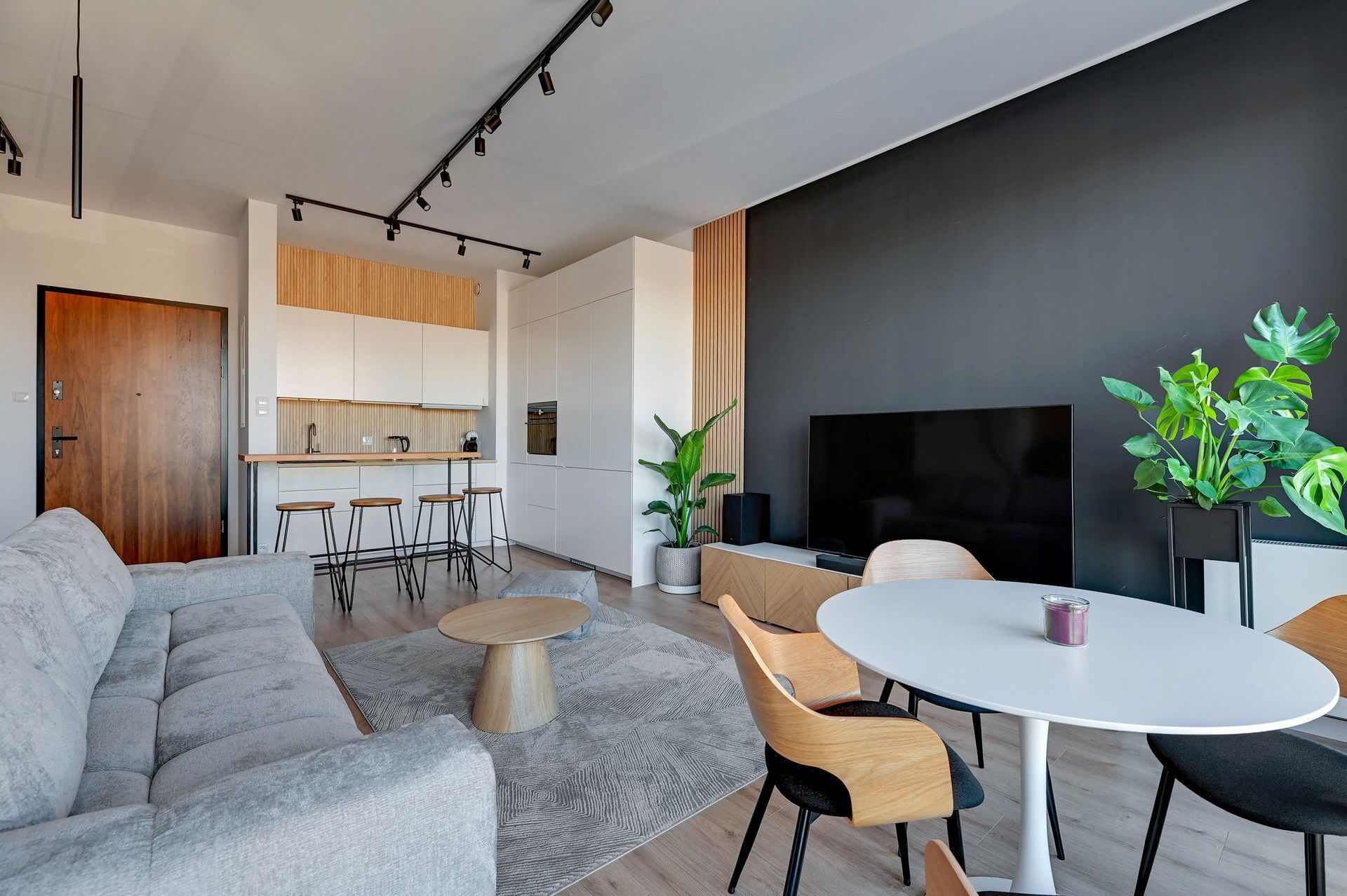 Grand Apartments