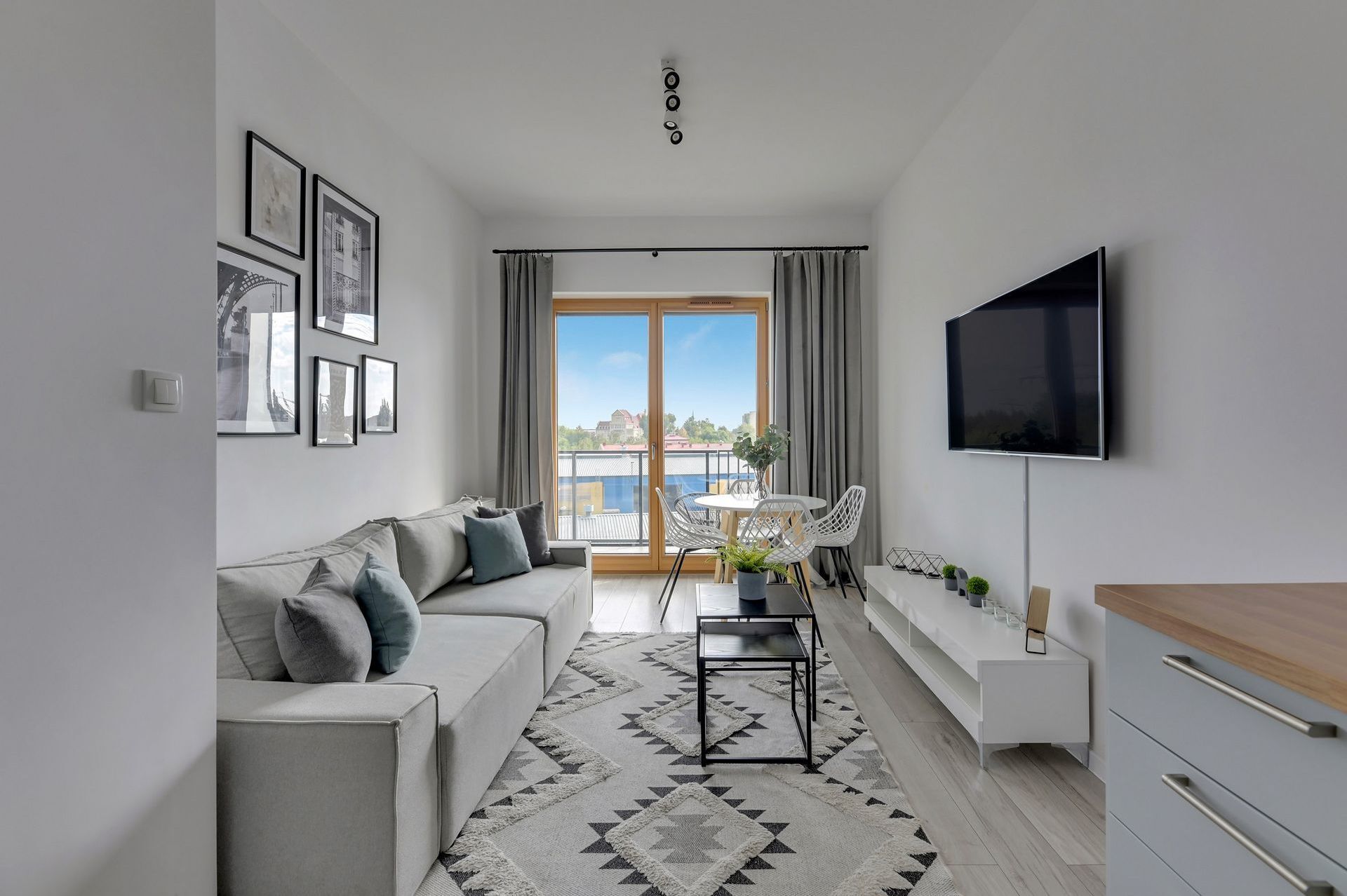 Grand Apartments