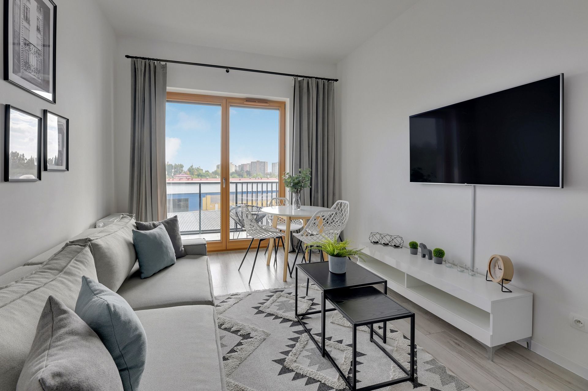 Grand Apartments