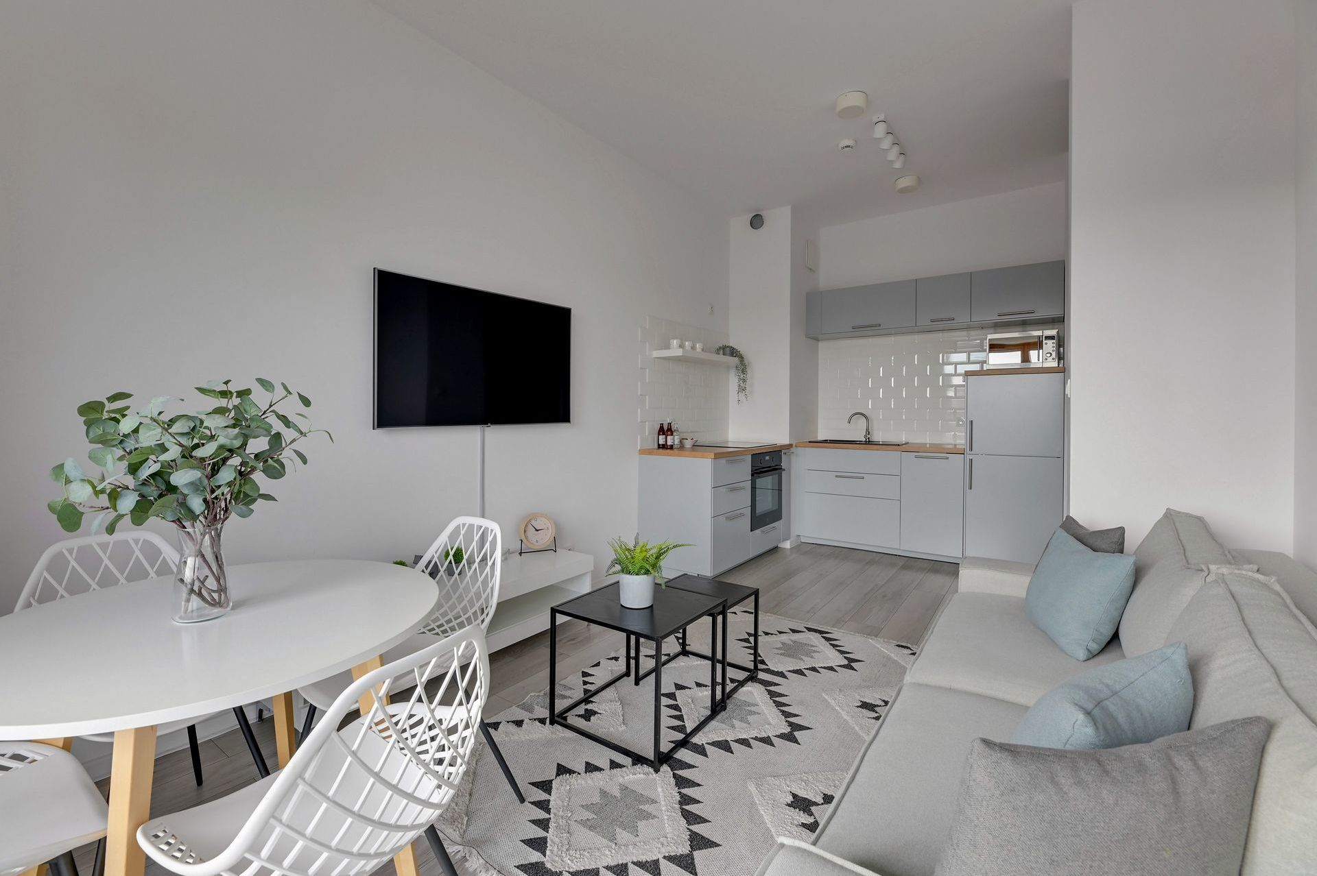 Grand Apartments