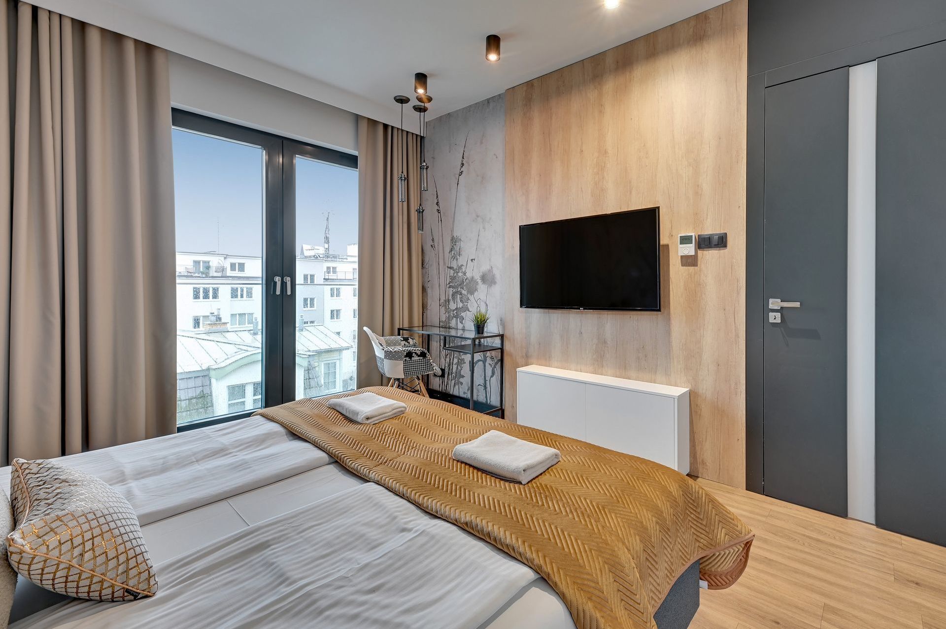 Grand Apartments