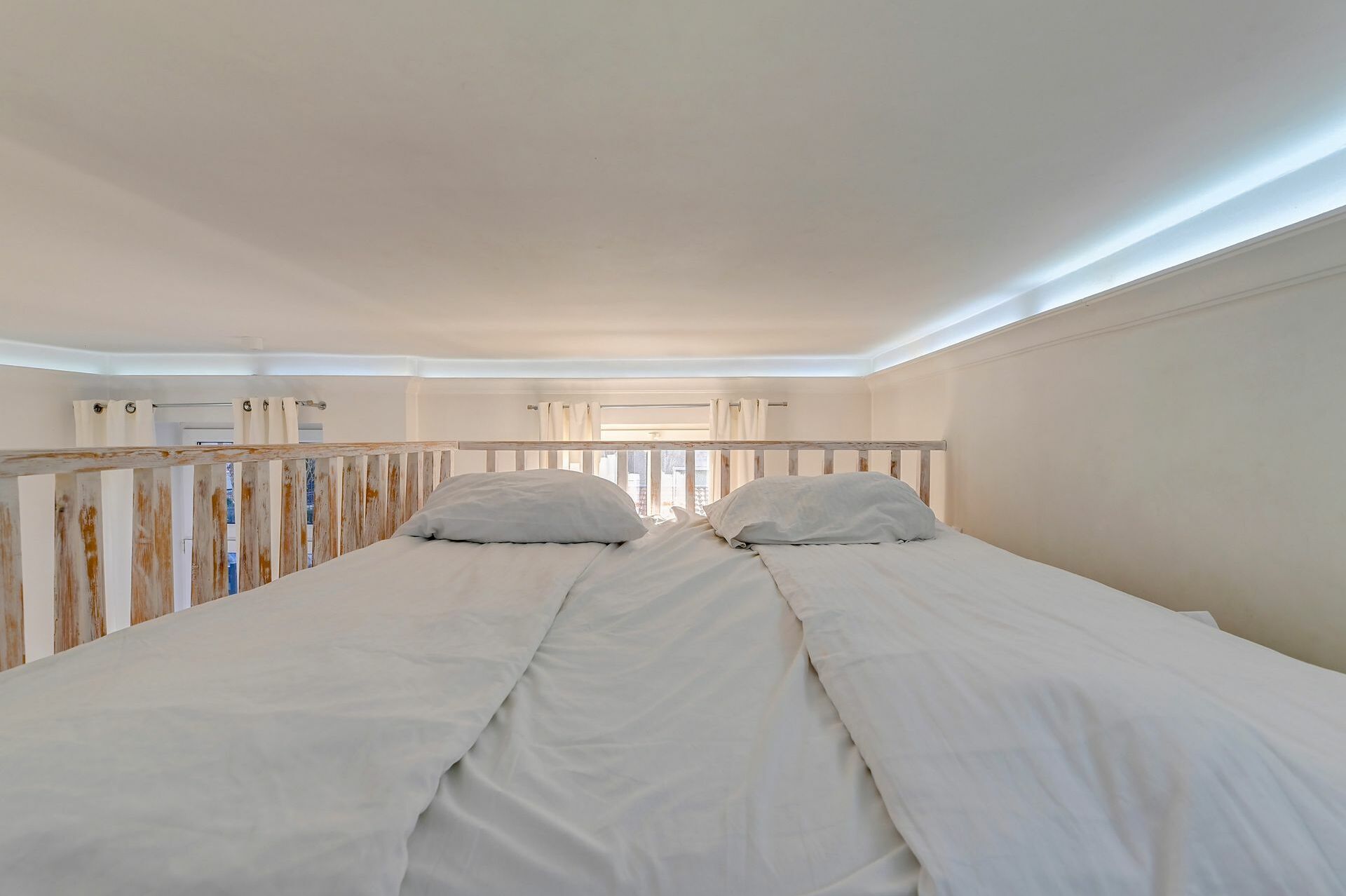 Grand Apartments