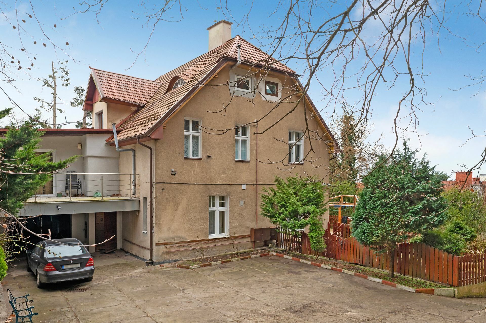 Grand Apartments