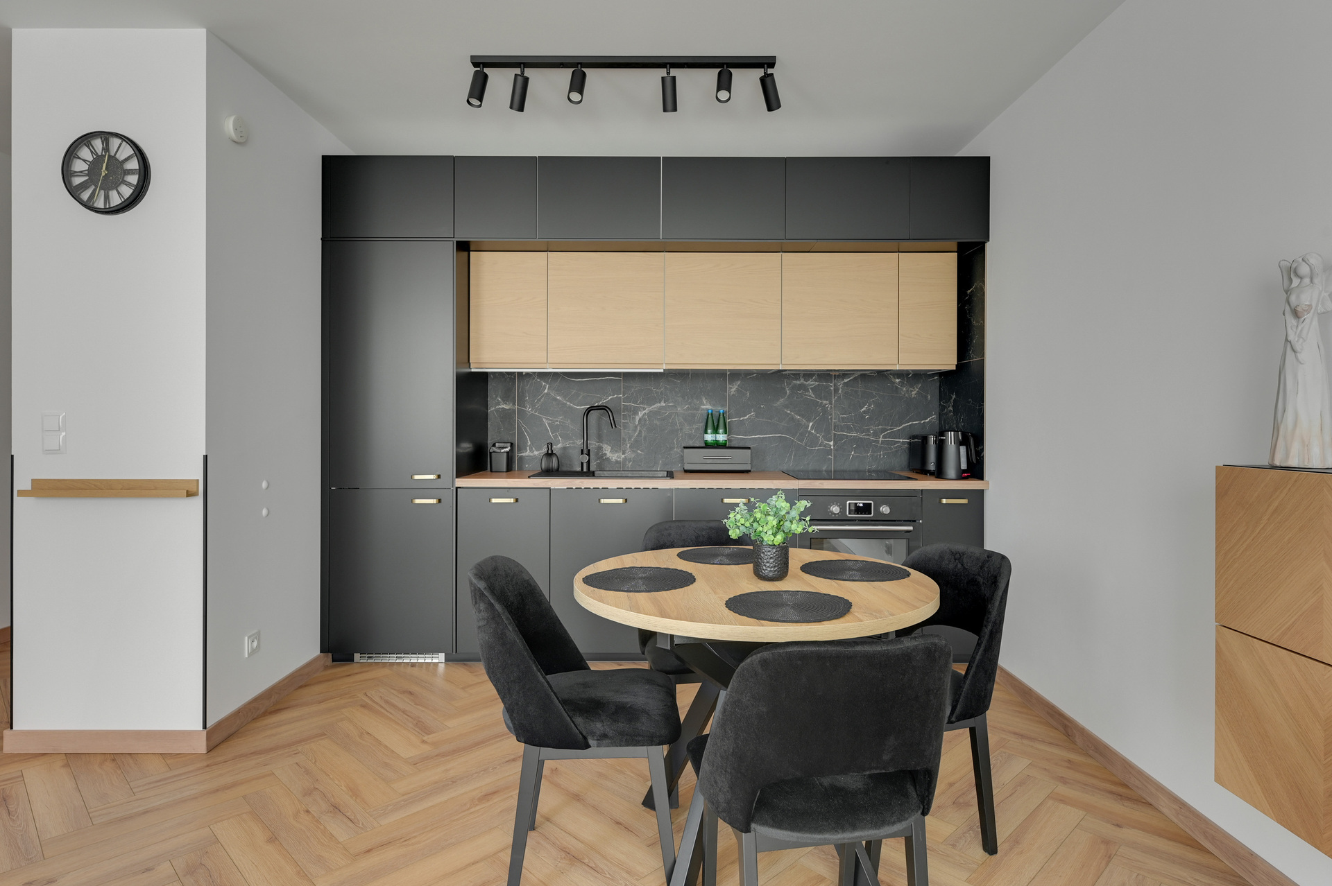 Grand Apartments