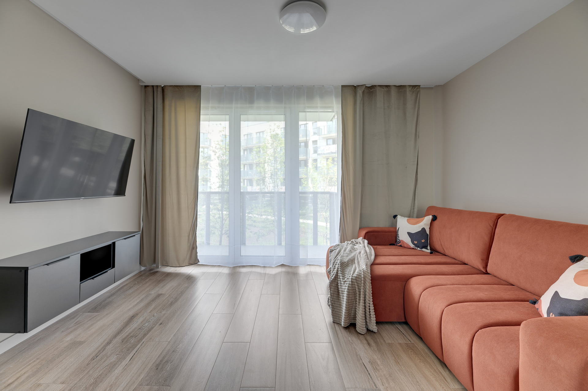 Grand Apartments
