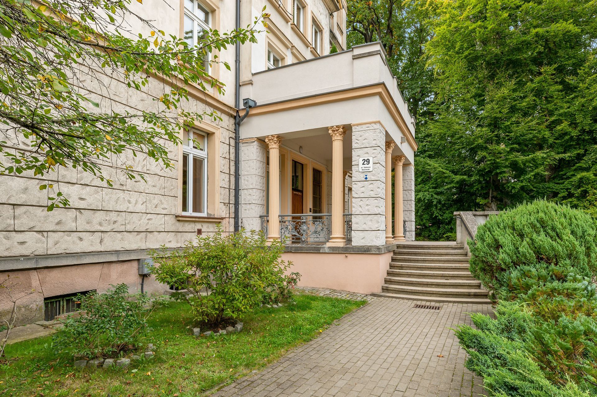 Willa Herbsta - wynajem apartamentów, Wynajem Sopot, rezydencja Sopot, dolny sopot, ekskluzywne apartamenty wynajem, apartamenty