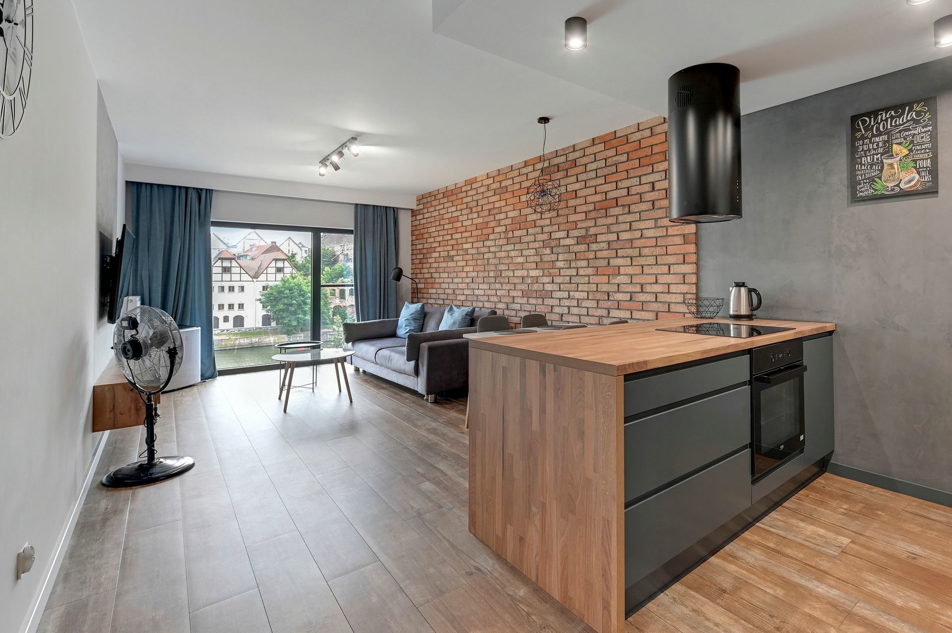Grand Apartments