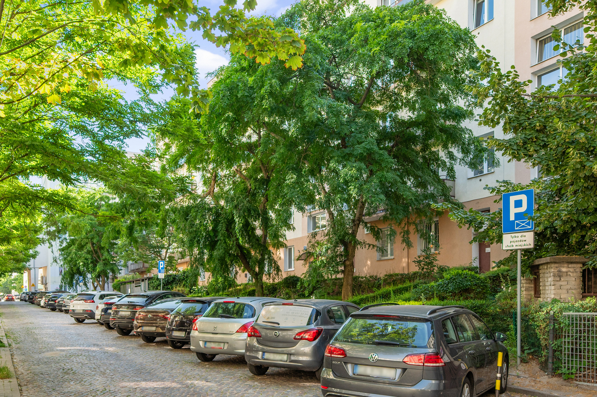 Grand Apartments
