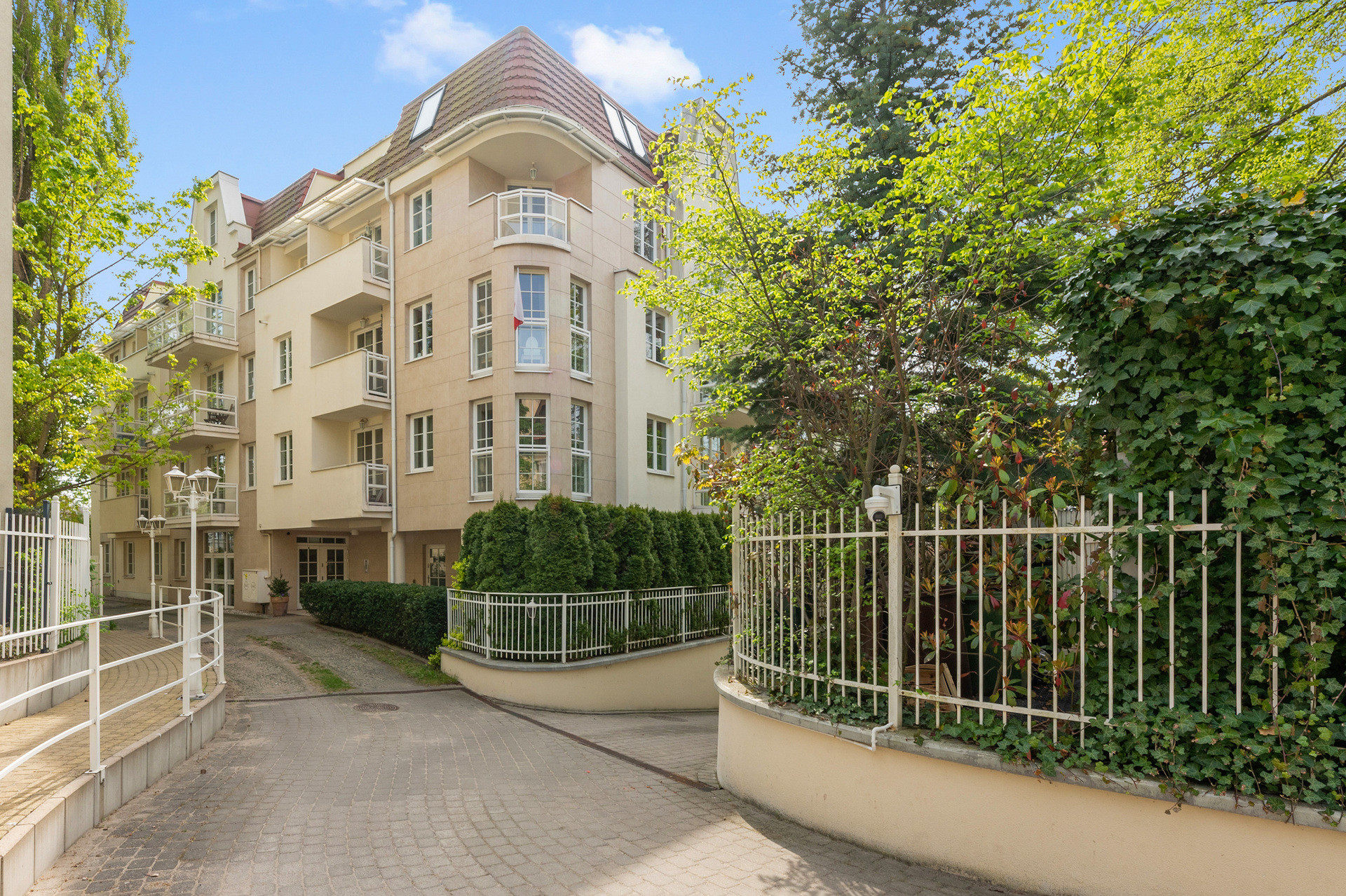 Grand Apartments
