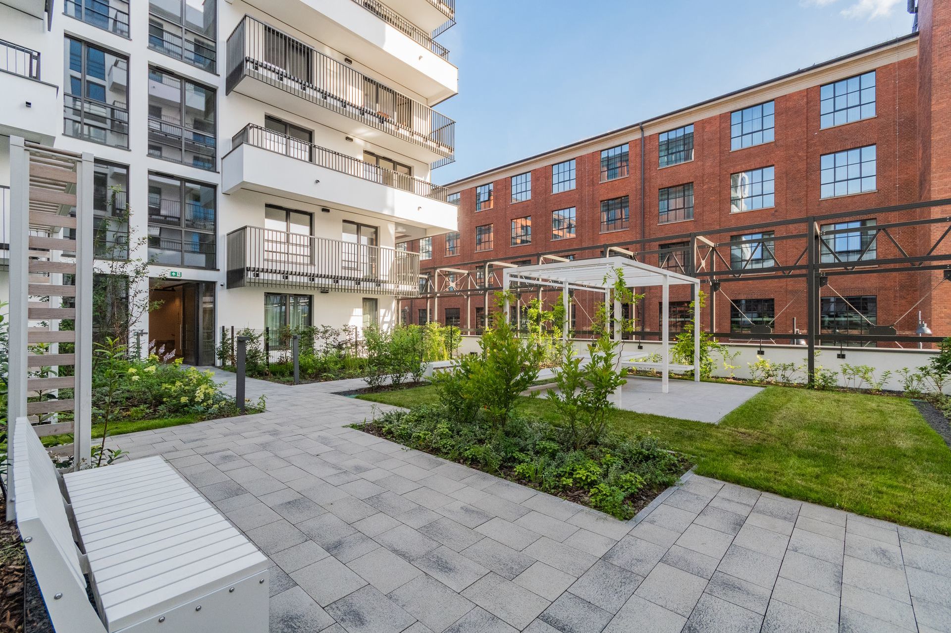 Grand Apartments