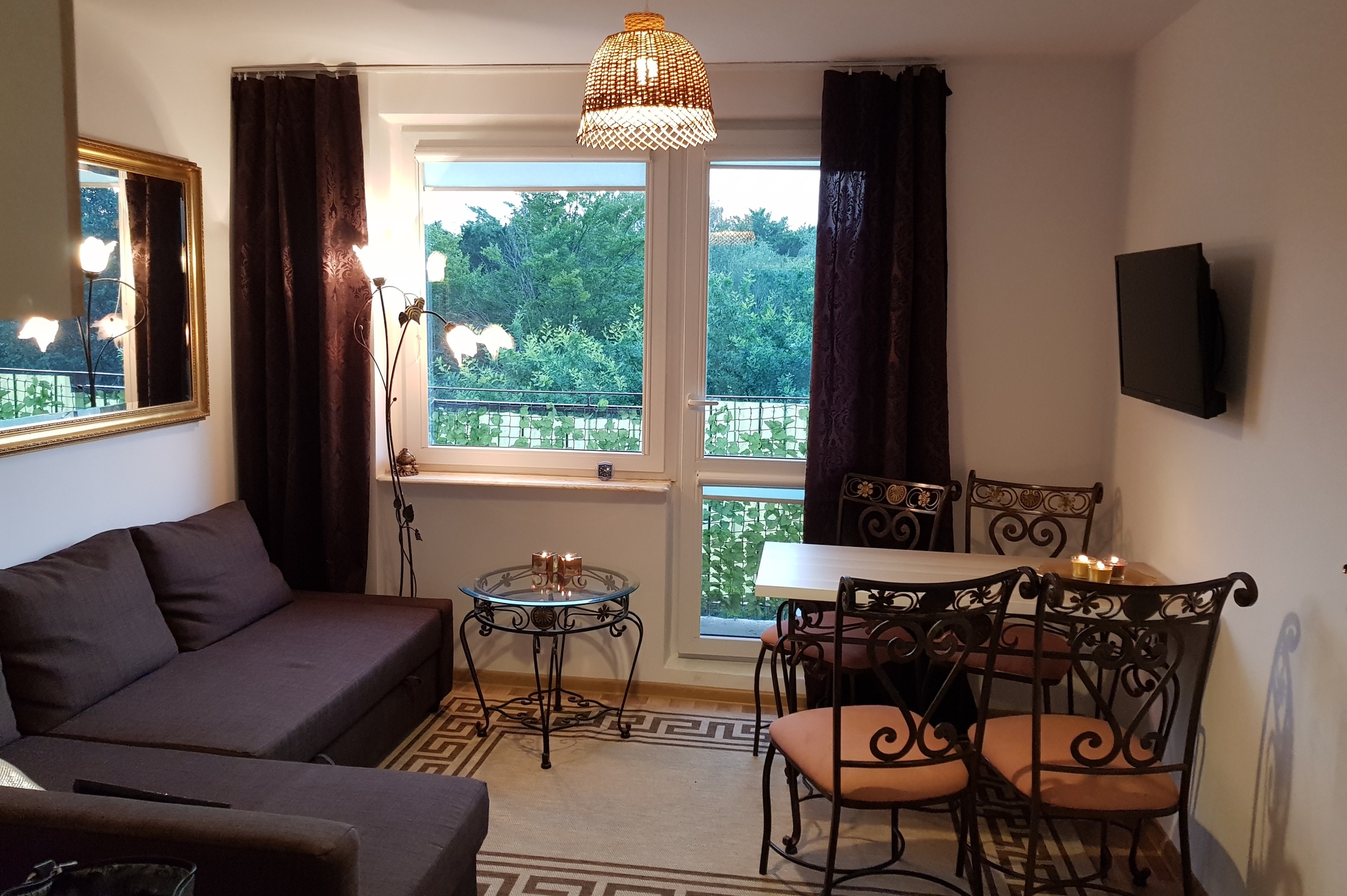 Grand Apartments