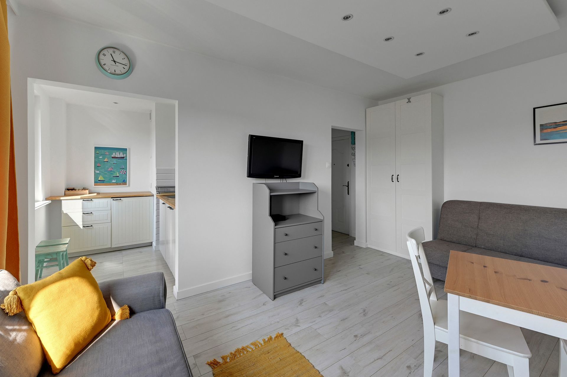 Grand Apartments