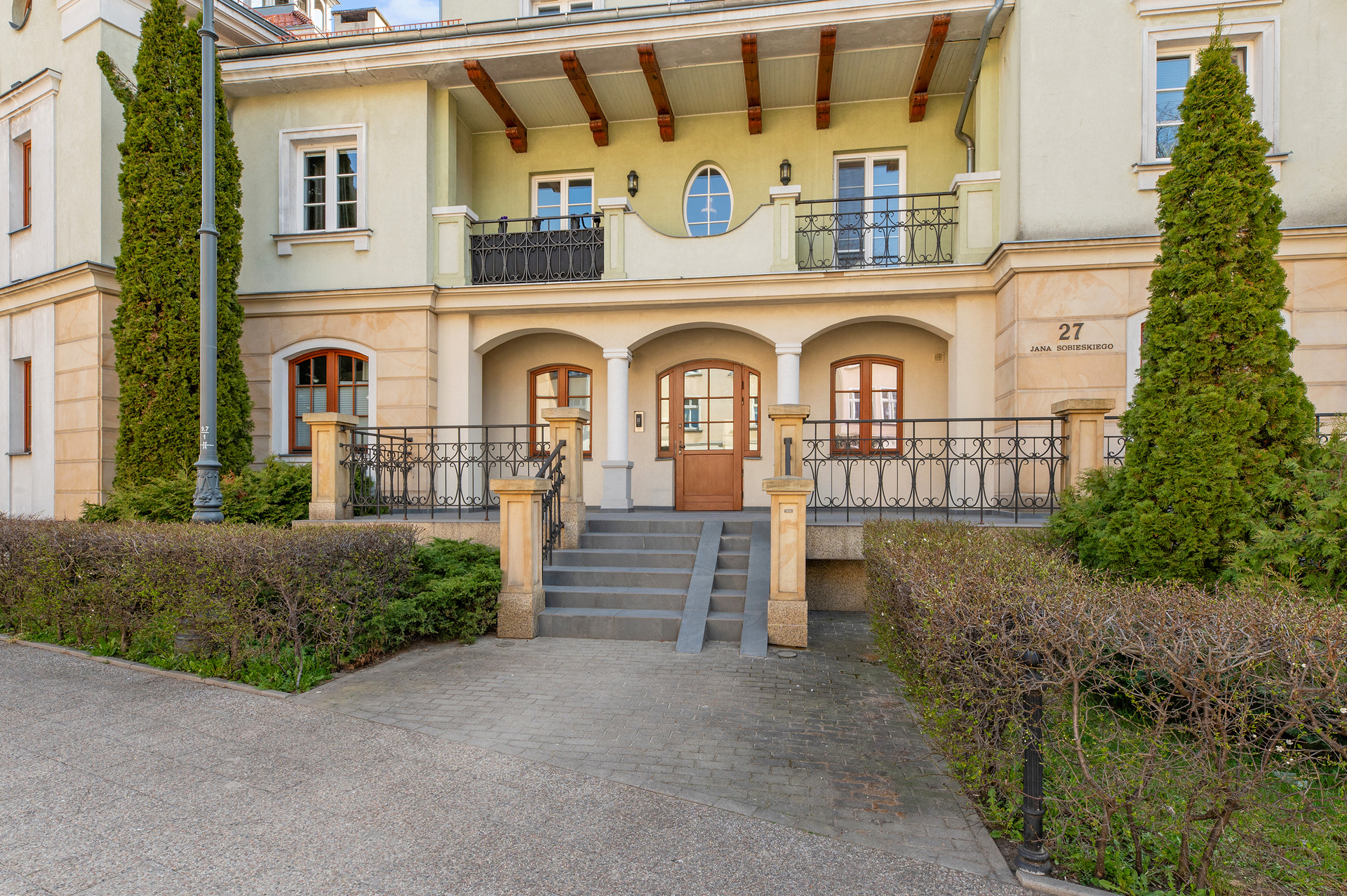 Grand Apartments