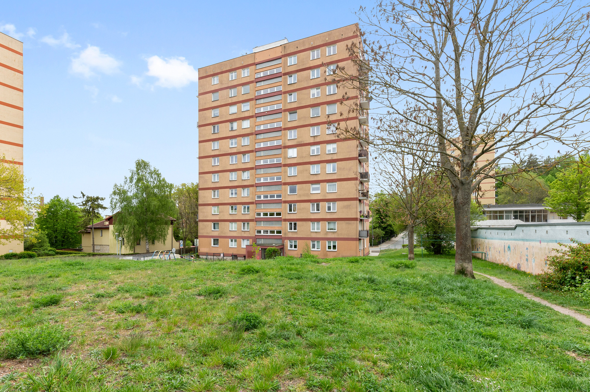Grand Apartments