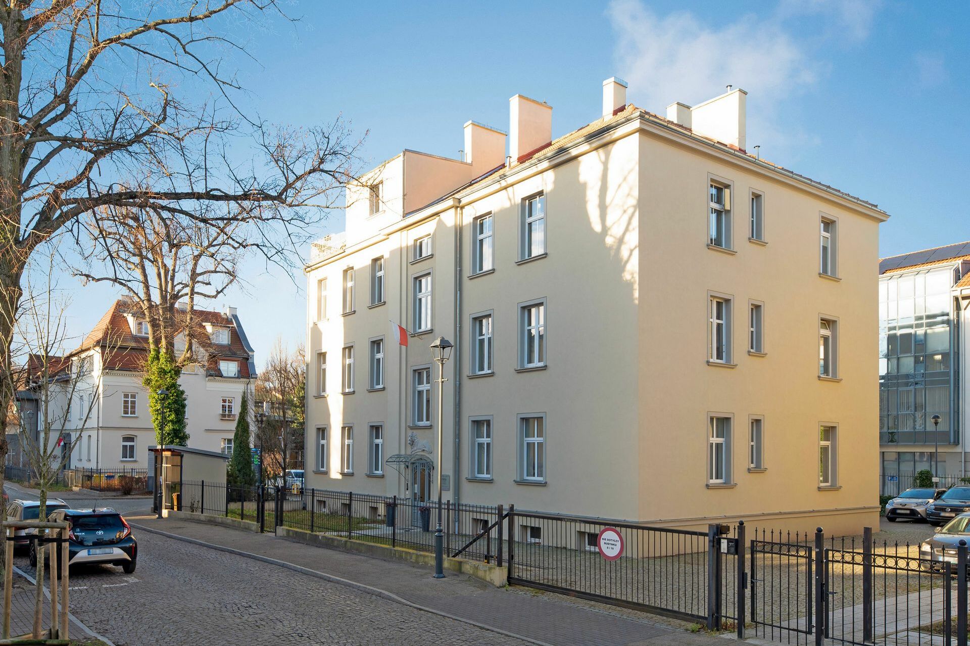 Grand Apartments