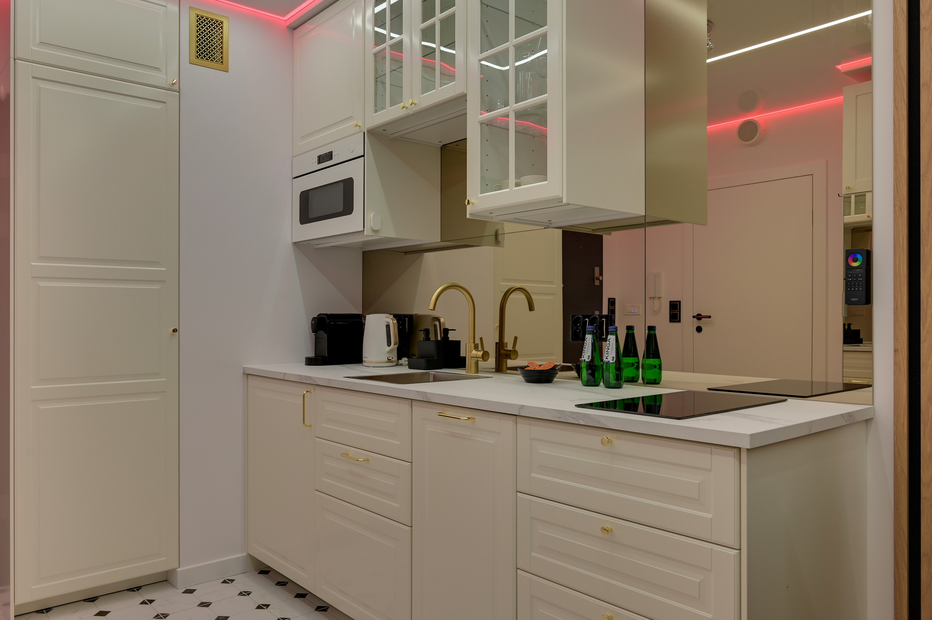 Grand Apartments