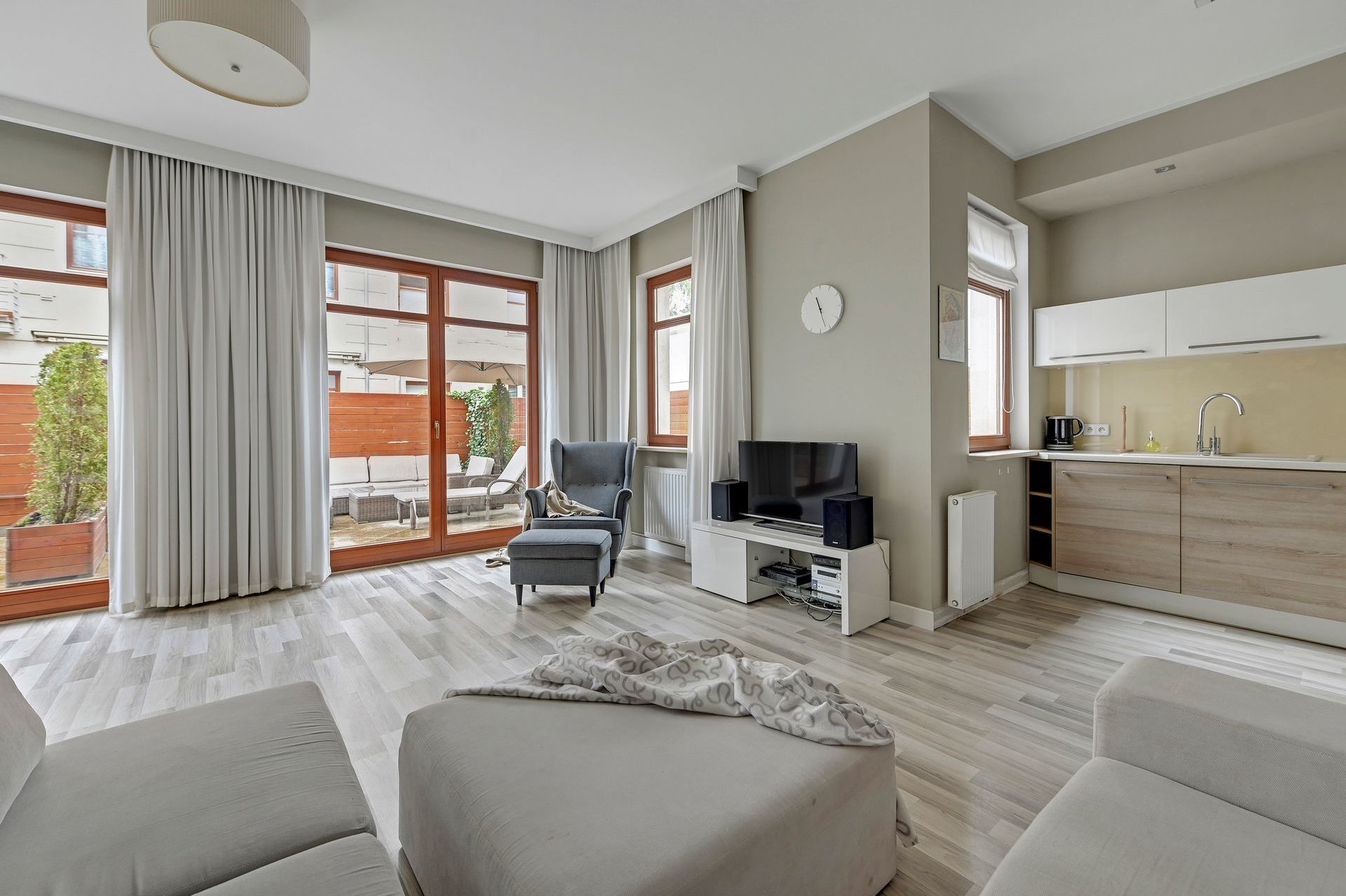 Grand Apartments