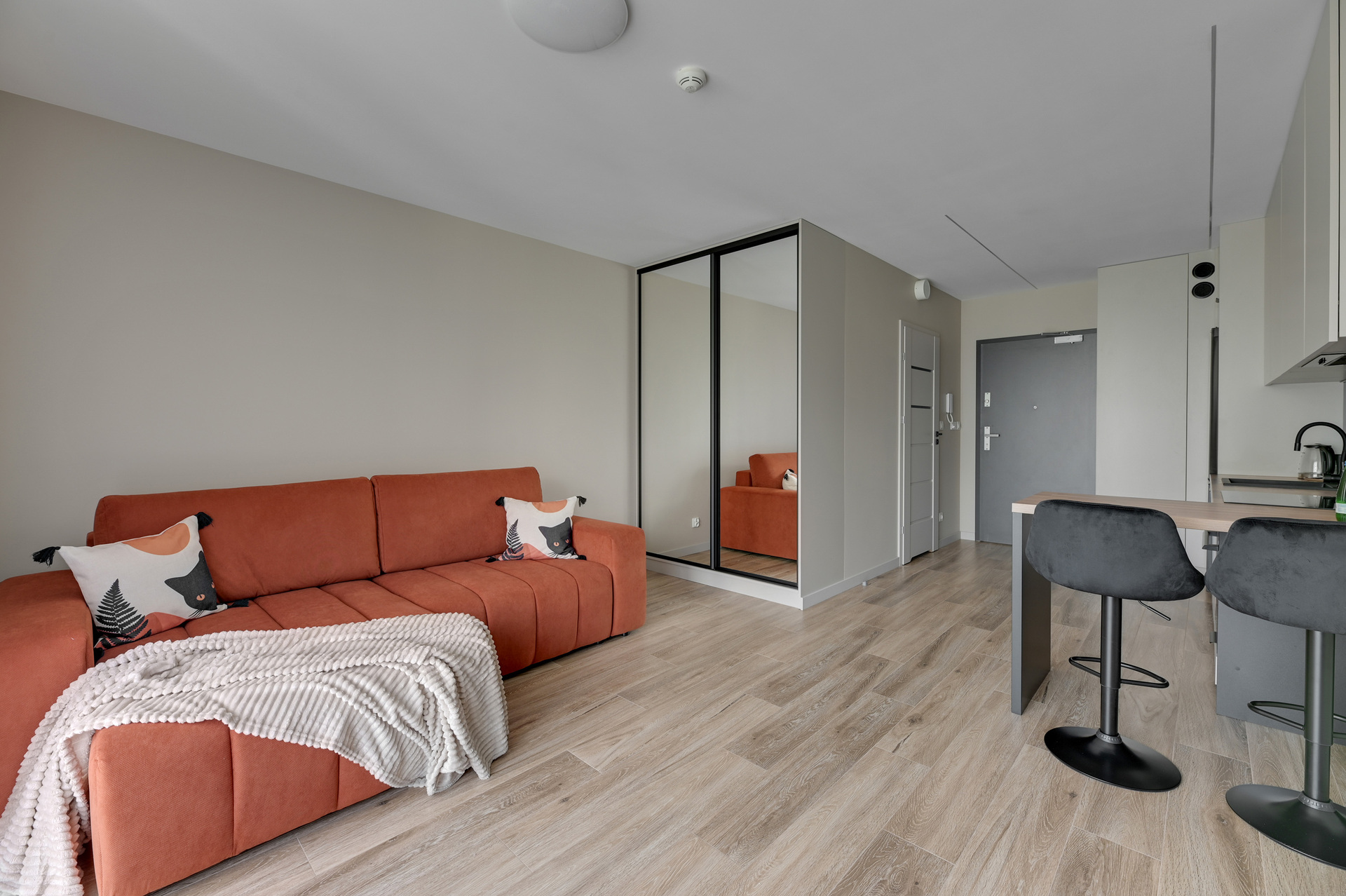 Grand Apartments