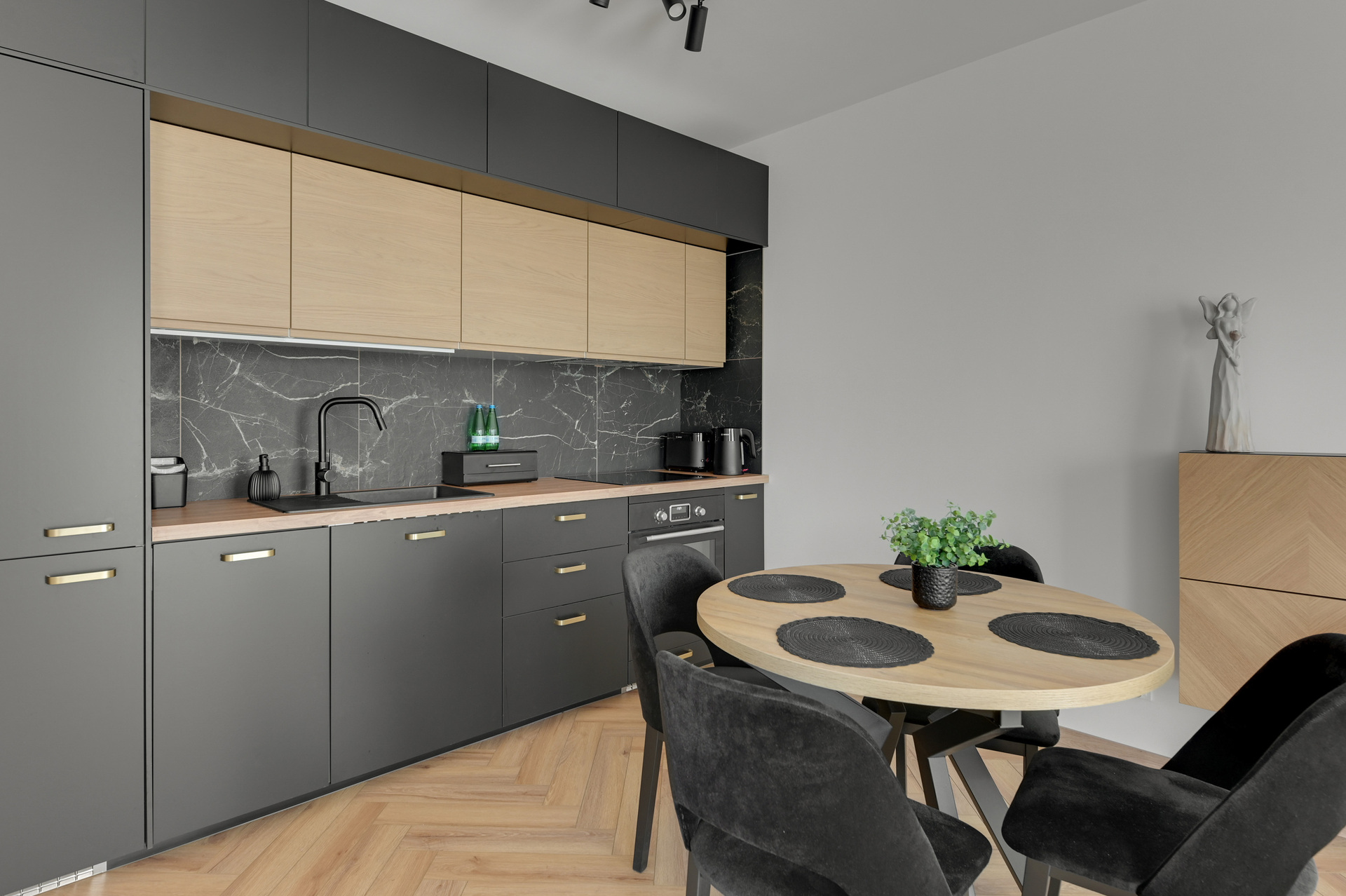Grand Apartments