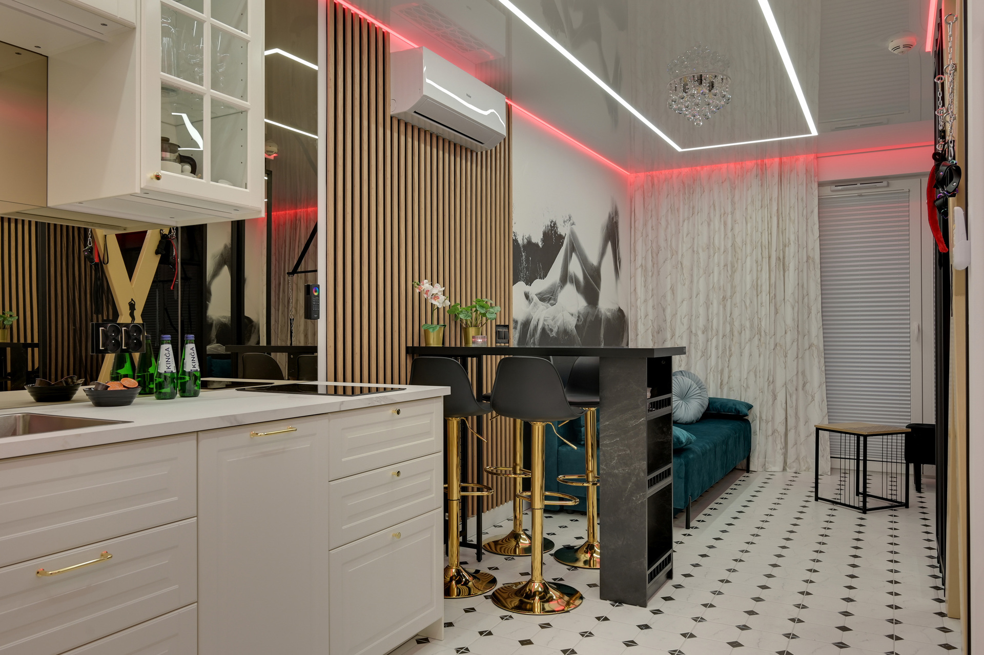 Grand Apartments