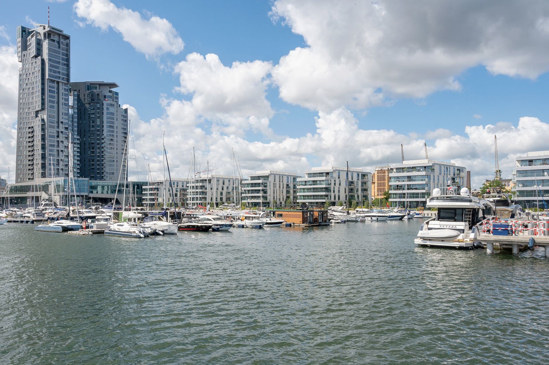 Yacht Park, Gdynia Śródmieście, wynajem gdynia, apartamenty gdynia, widok na marinę, skwer kościuszki